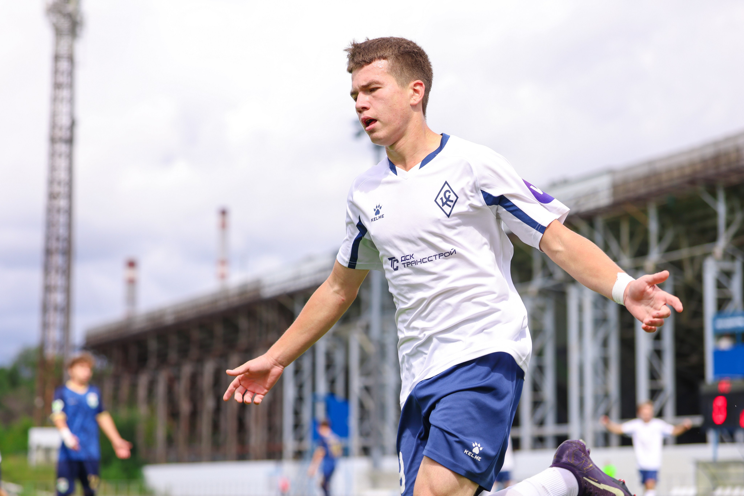 Юношеская футбольная лига U-16. Крылья Советов — Казань