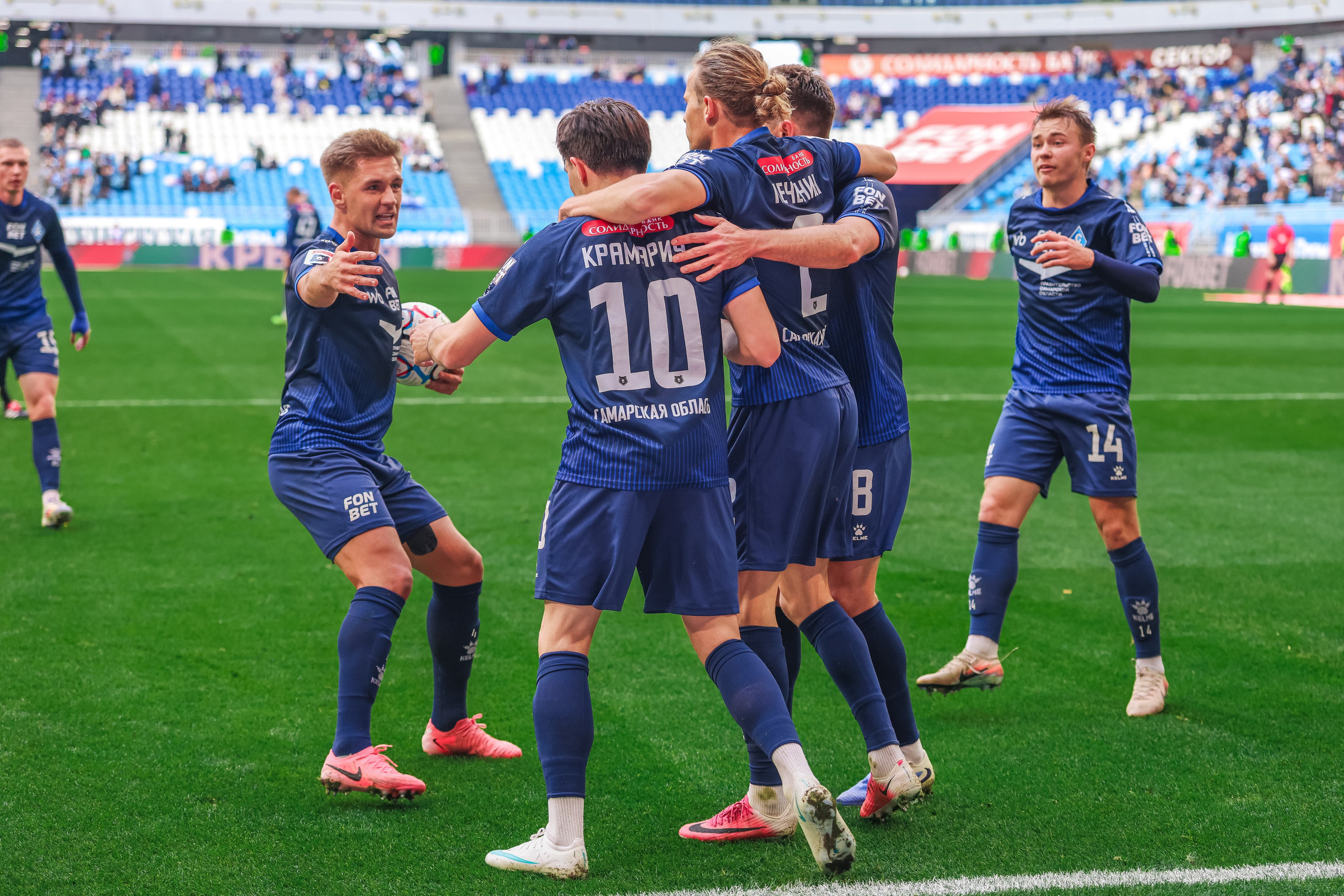 Российская Премьер-Лига. Крылья Советов — Факел