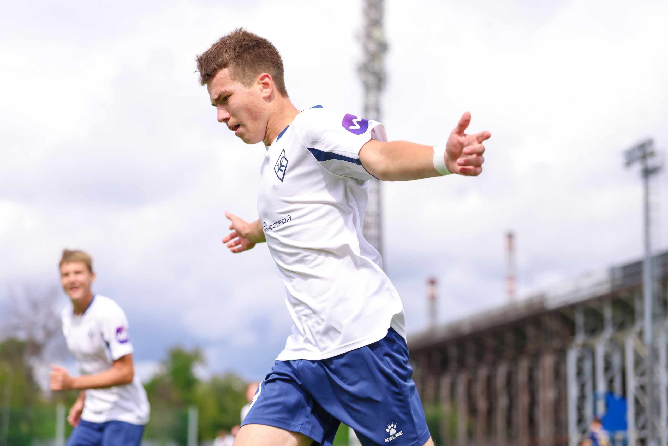 Юношеская футбольная лига U-16. Крылья Советов — Казань