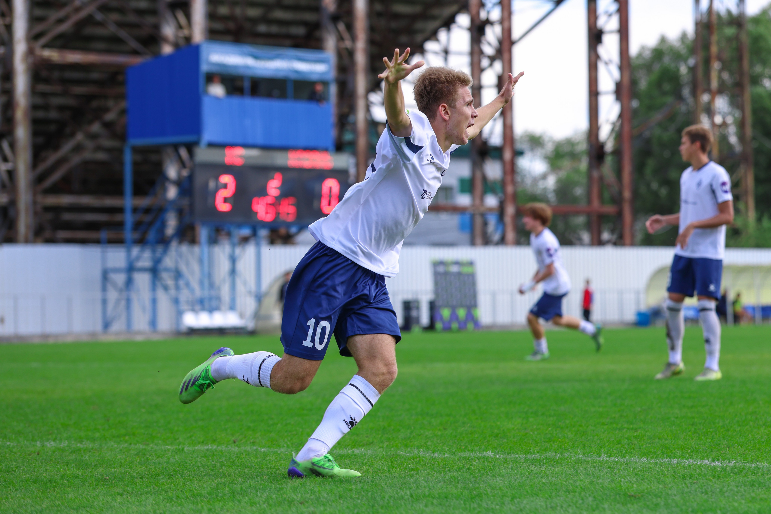 Юношеская футбольная лига U-16. Крылья Советов — Казань