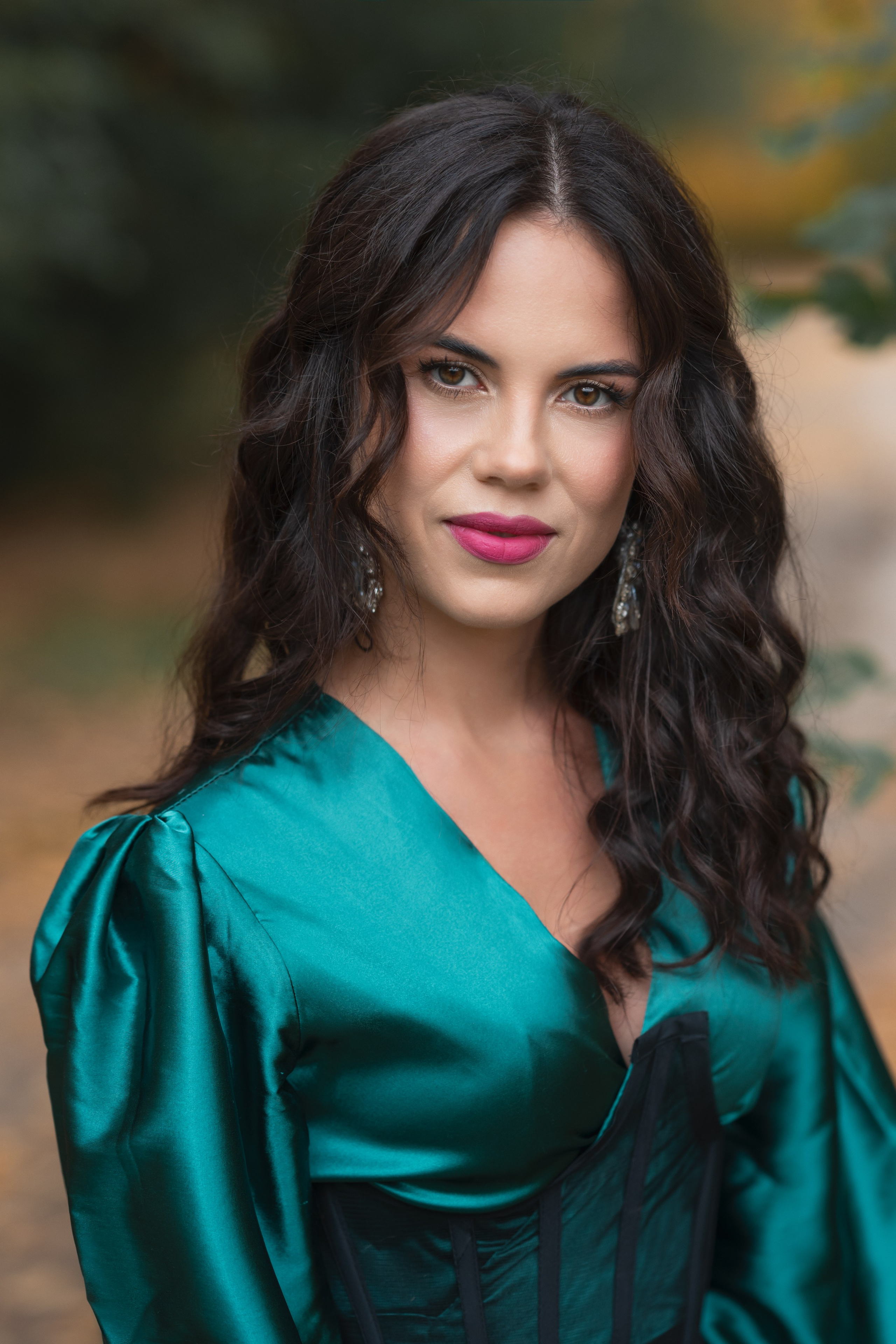 Татьяна, осенняя в платье с шлейфом. Belichev45foto.ru