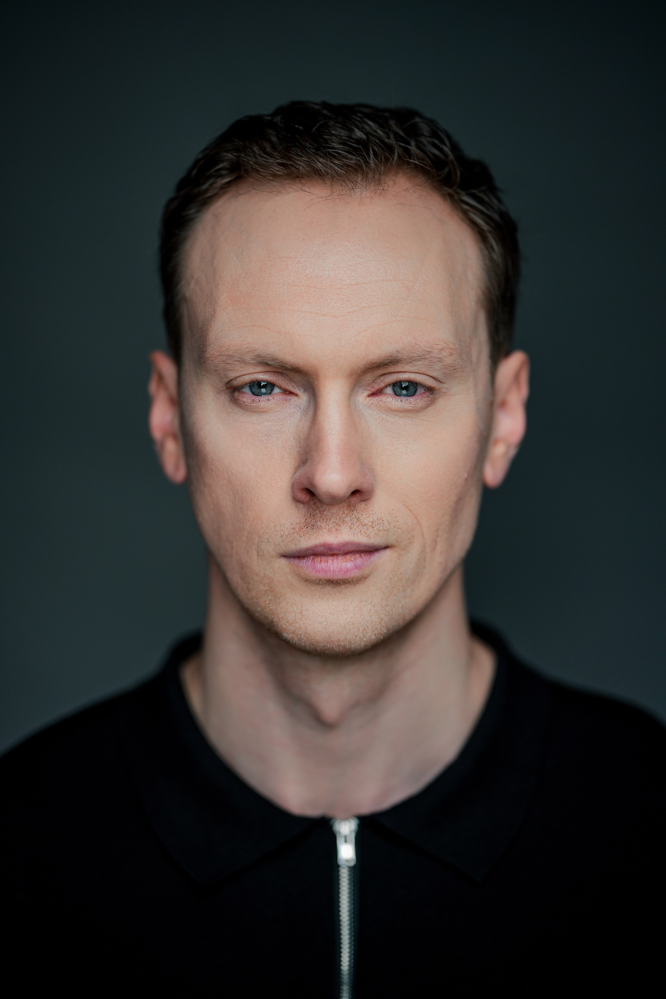 Актёр Игорь Коростылёв. Портретная съемка в Москве, студийный фотограф Игорь Фомин