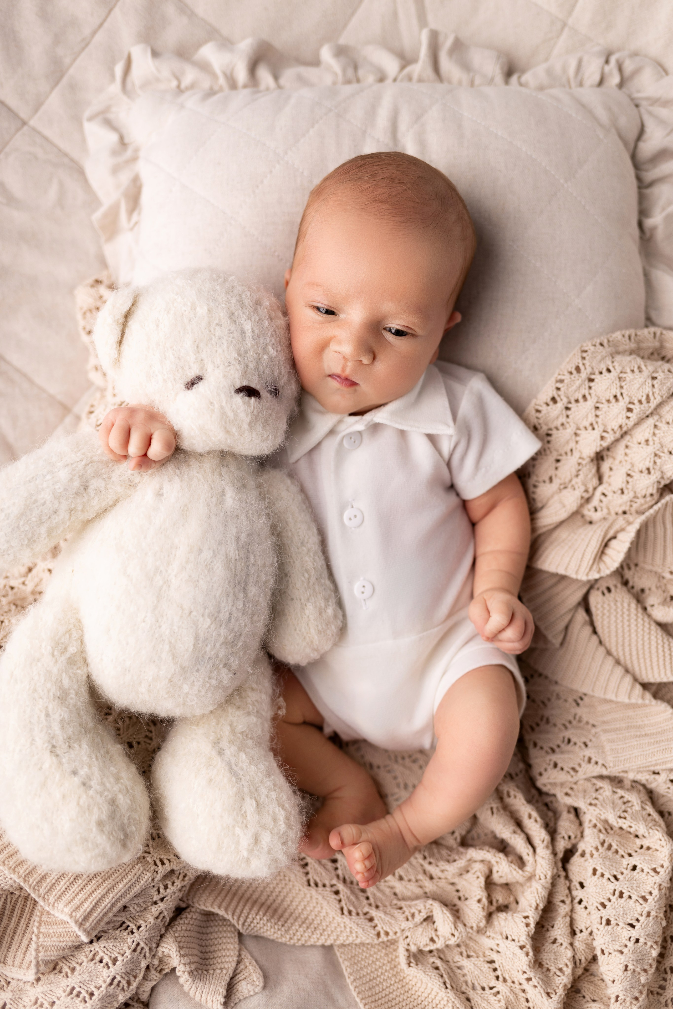 Newborn съемка в стиле Лайф. Фотограф новорожденных малышей в Омске и Омской области Эльвира Камаева