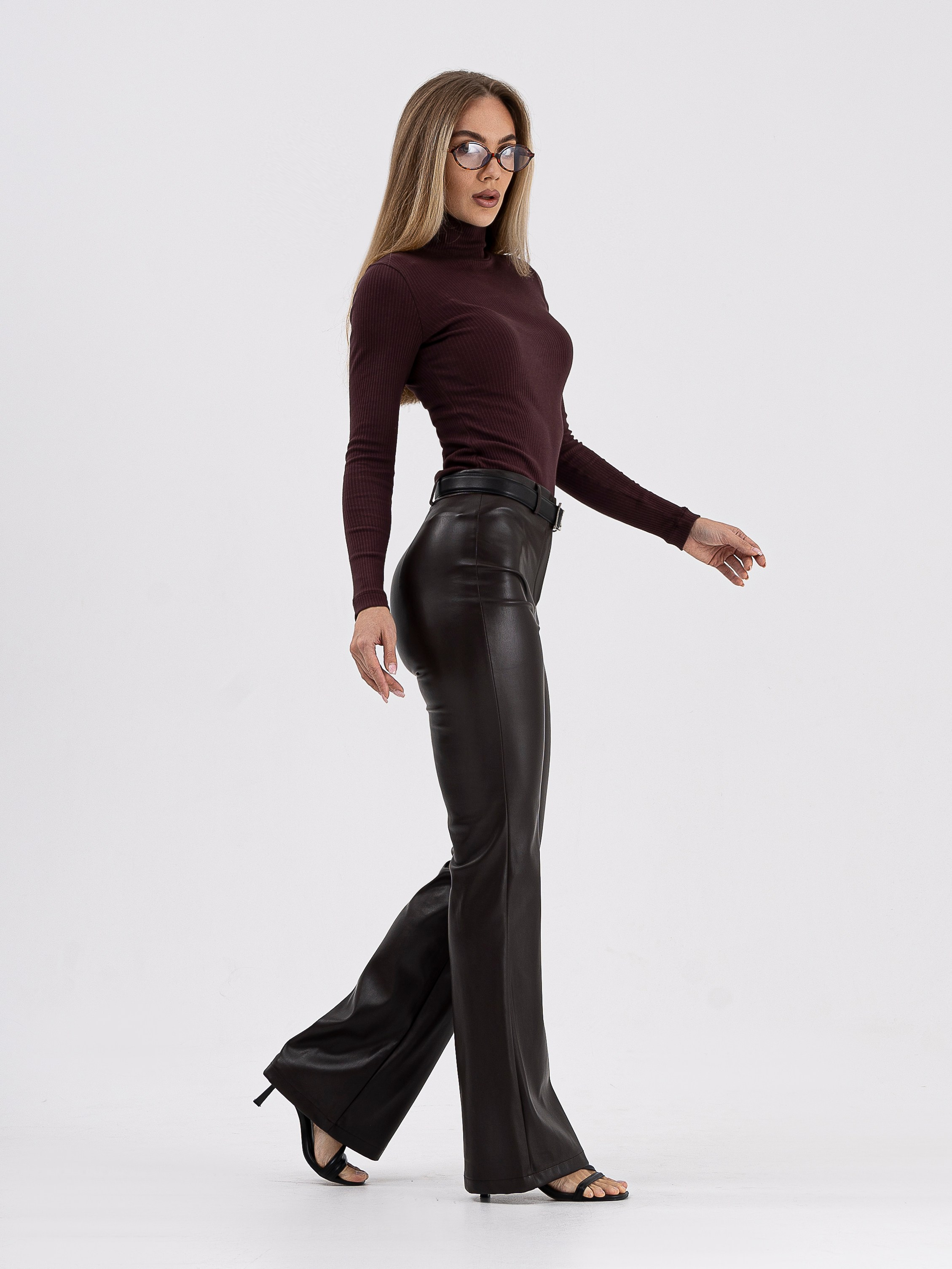 Настя. Фото для маркетплейсов в самых сочных локациях города Сочи