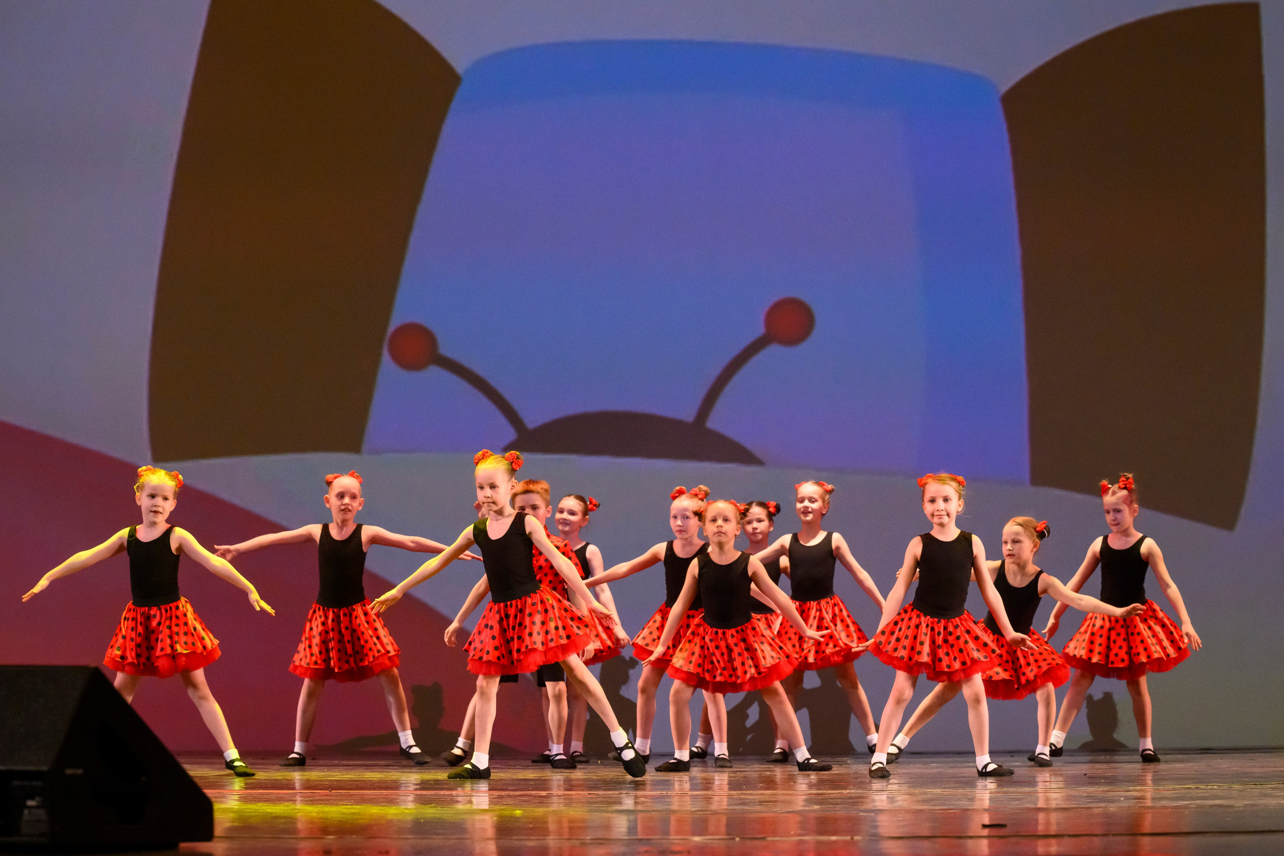 23 апреля, часть 2, БКЗ Октябрьский, г. Санкт-Петербург. Золотое яблочко