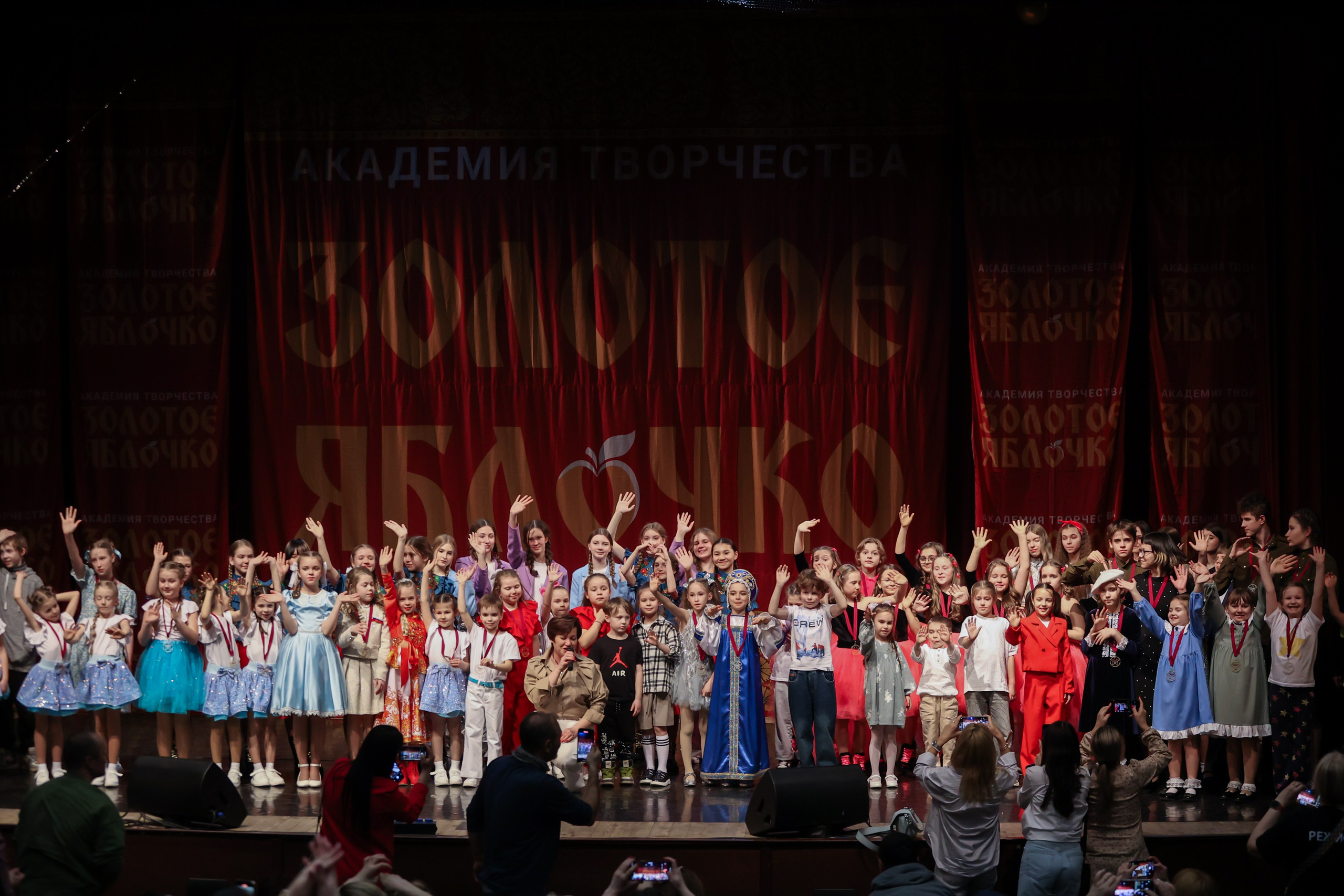 12 апреля, блок 2, г. Москва. Золотое яблочко