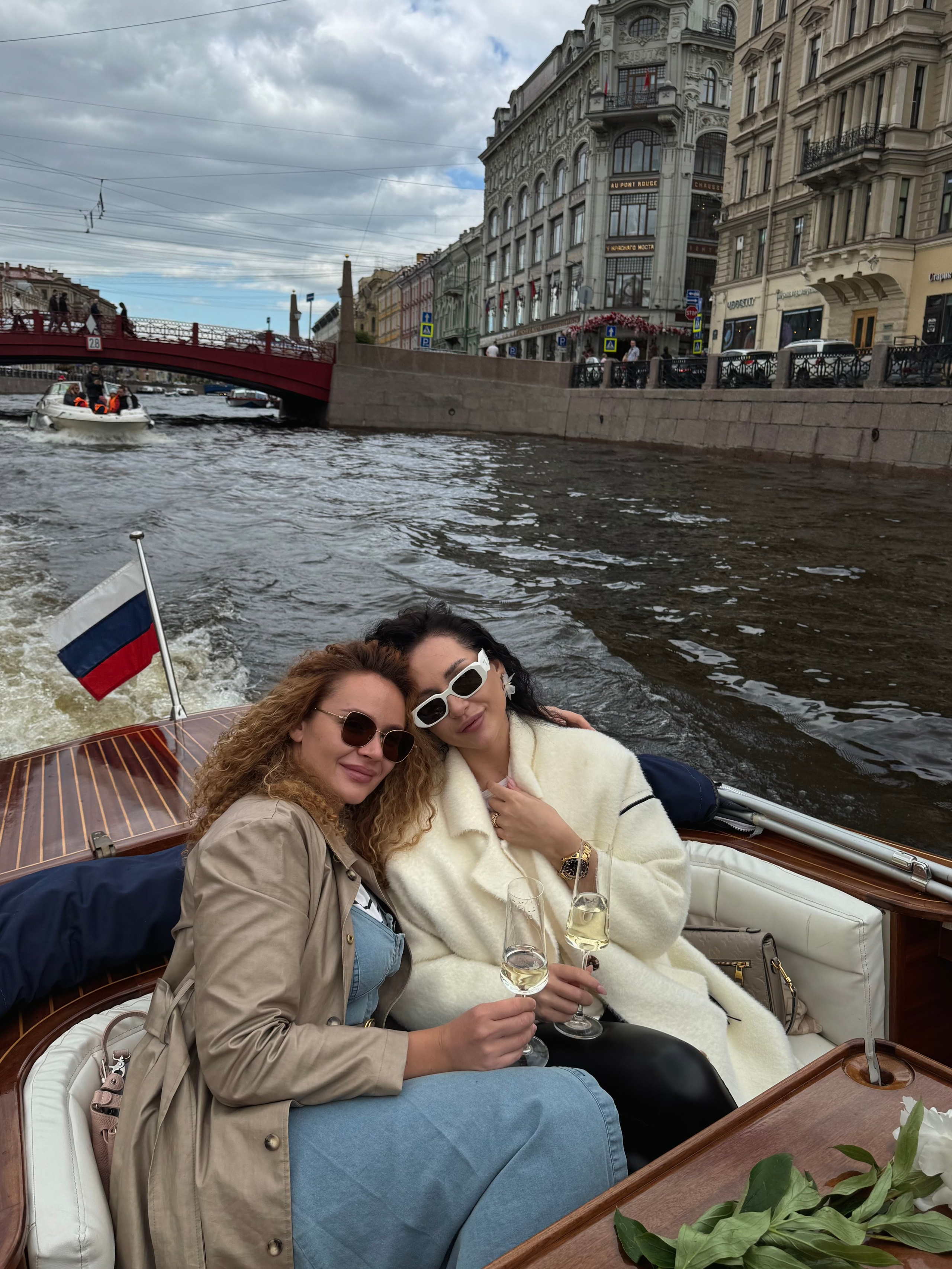 Ольга и Мария. Утонченный фотограф в Санкт-Петербурге Ксения Пелевина