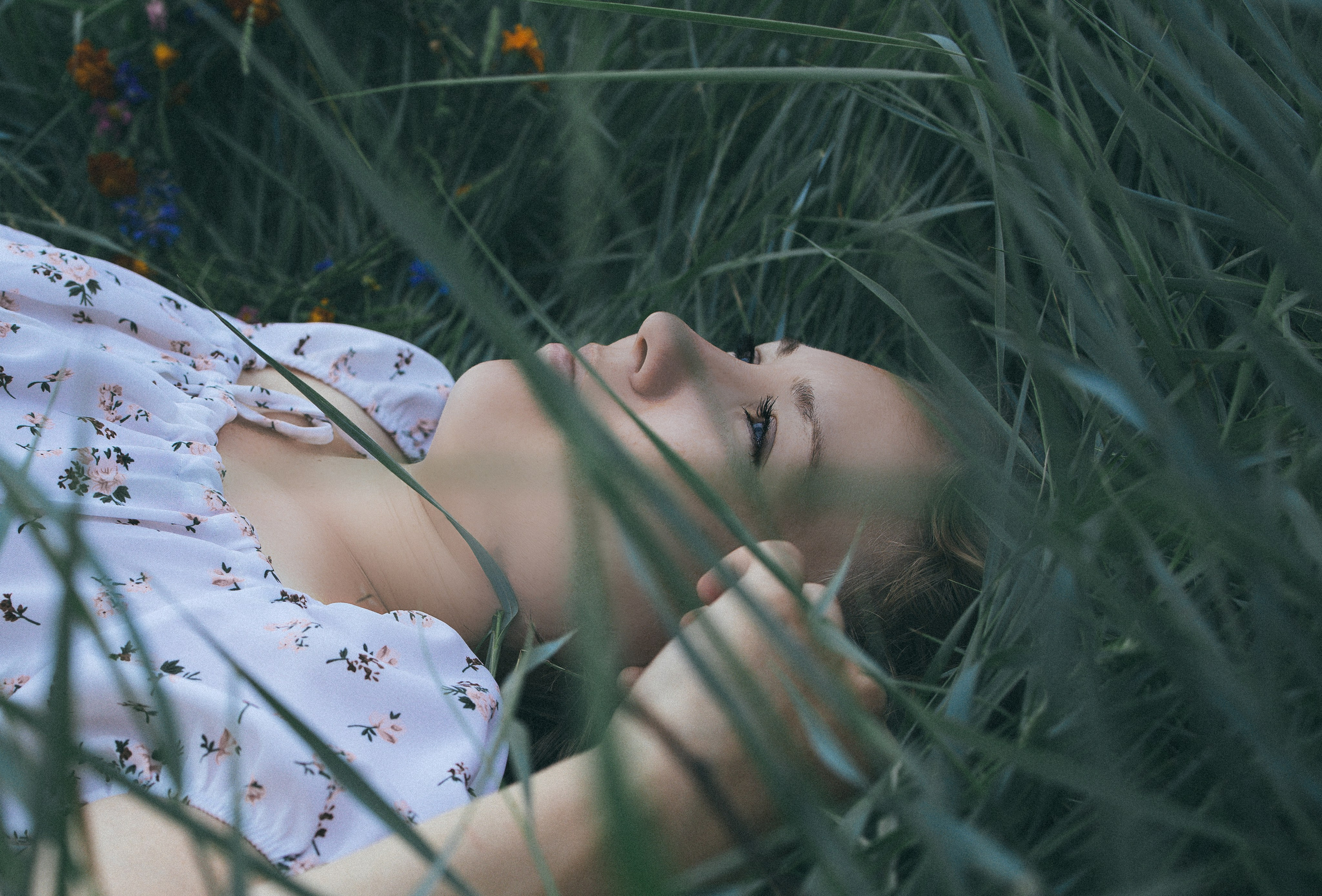 Анастасия, лето, озеро…. Фотограф Юлия Левандовская, п.Ясногорск