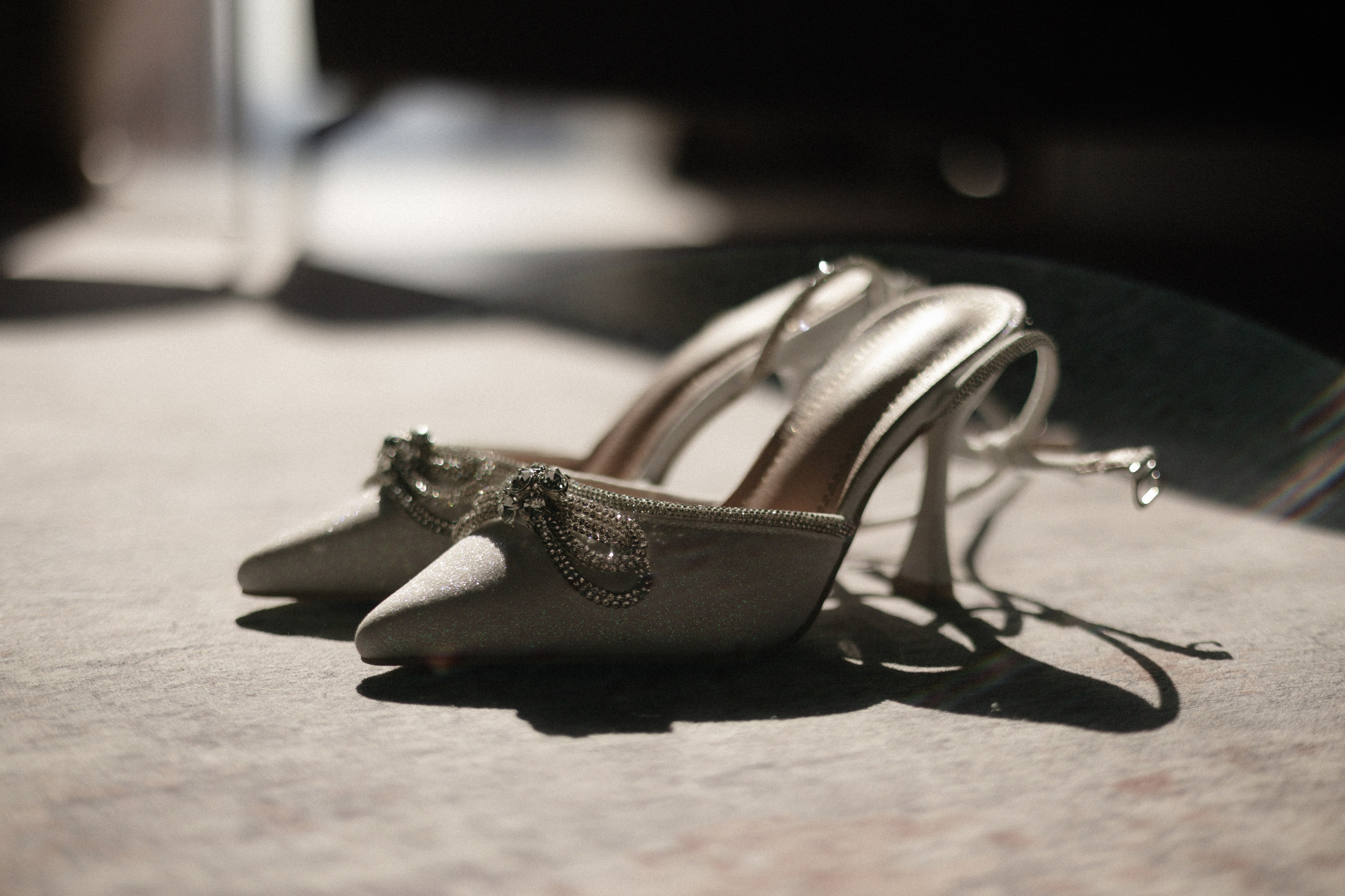 Арина и Дима. Сборы, роспись и прогулка. Свадебный и портретный фотограф в Москве Анастасия Масюк