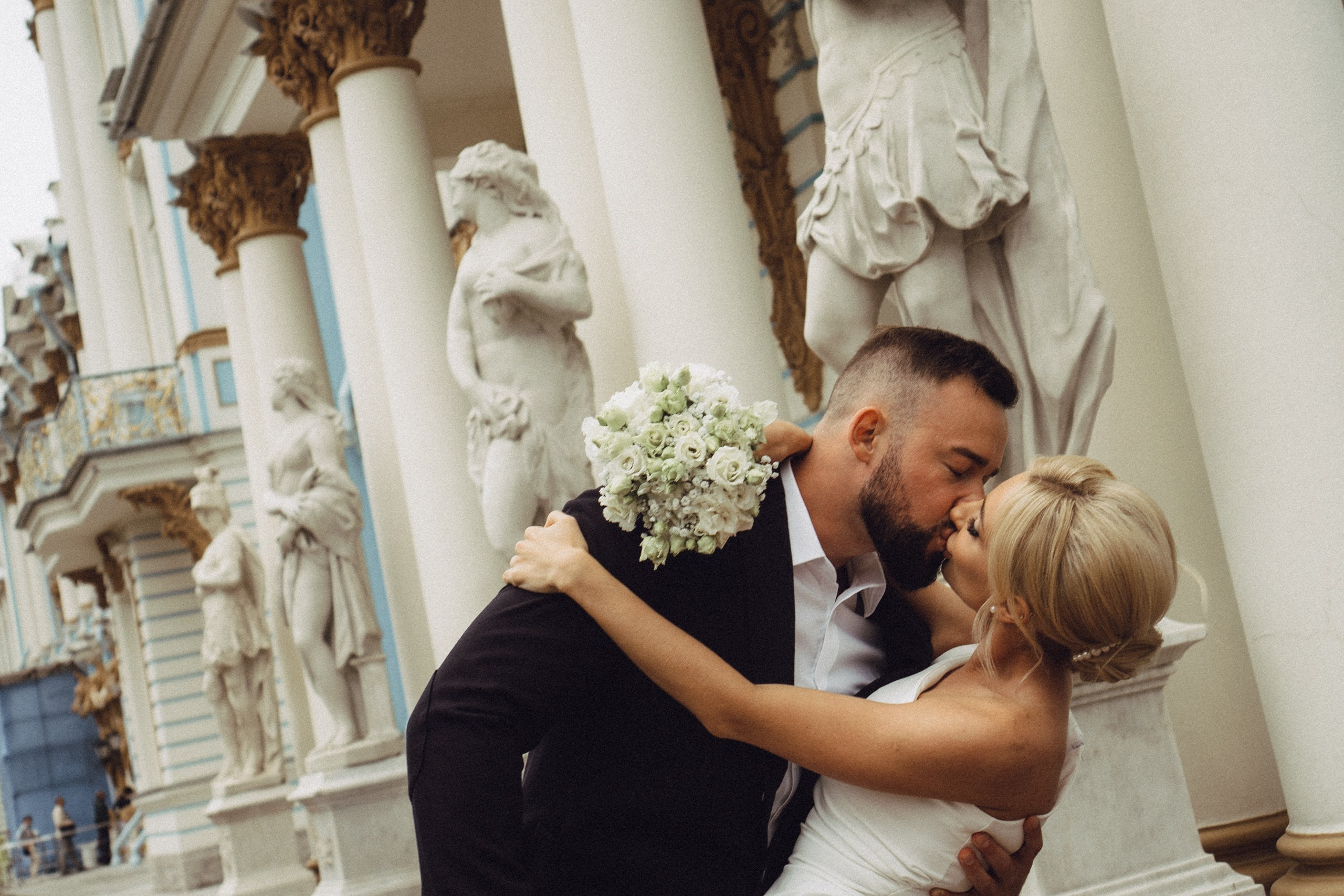 СВАДЕБНАЯ ИСТОРИЯ В ГОРОДЕ ПУШКИН ВОЗЛЕ ЕКАТЕРИНИНСКОГО ДВОРЦА И В ПАРКЕ. Профессиональный фотограф, Санкт-Петербург — Виктория Богомолова