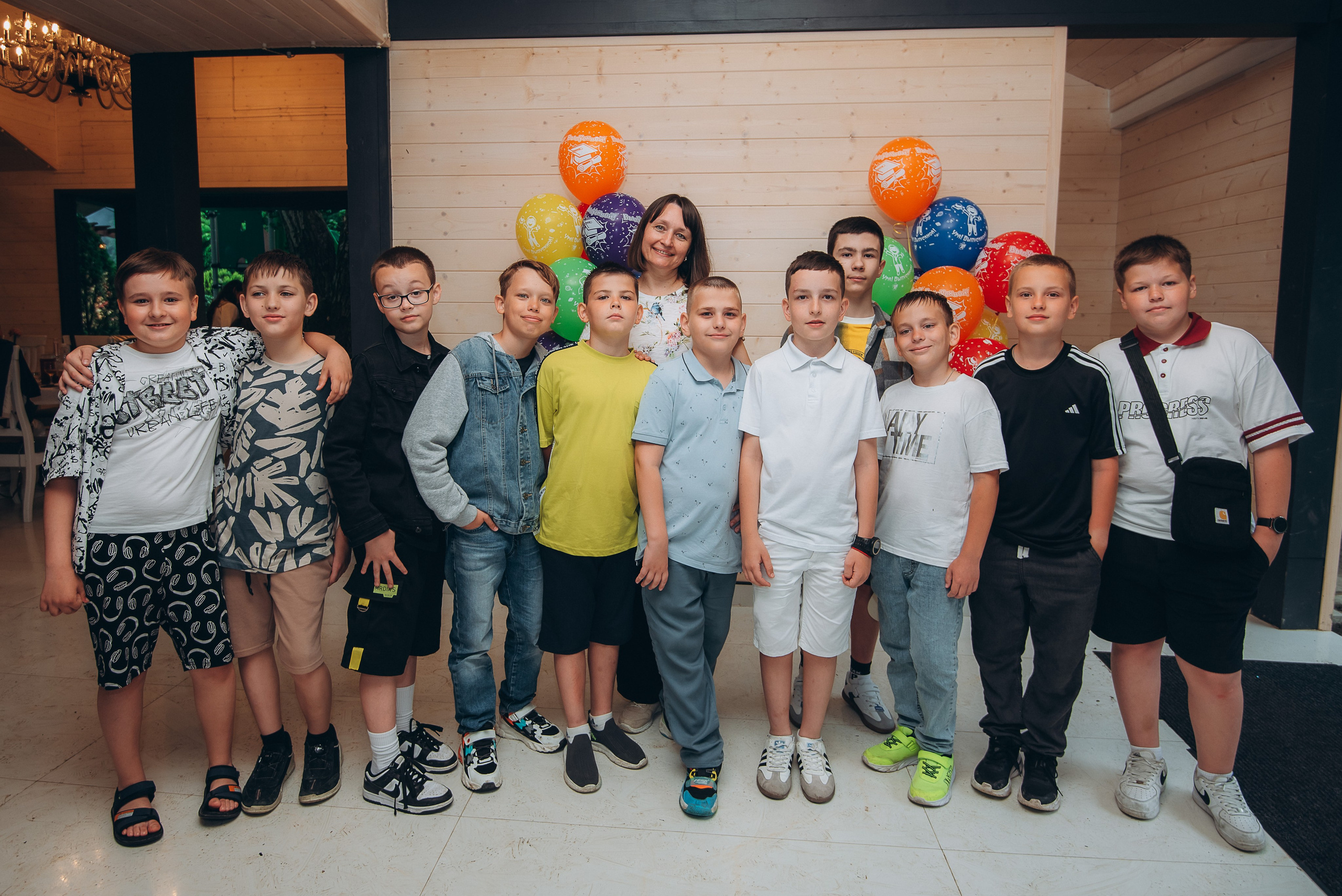 Выпускной 4классы. Выпускные книги Анапа Новороссийск Краснодар