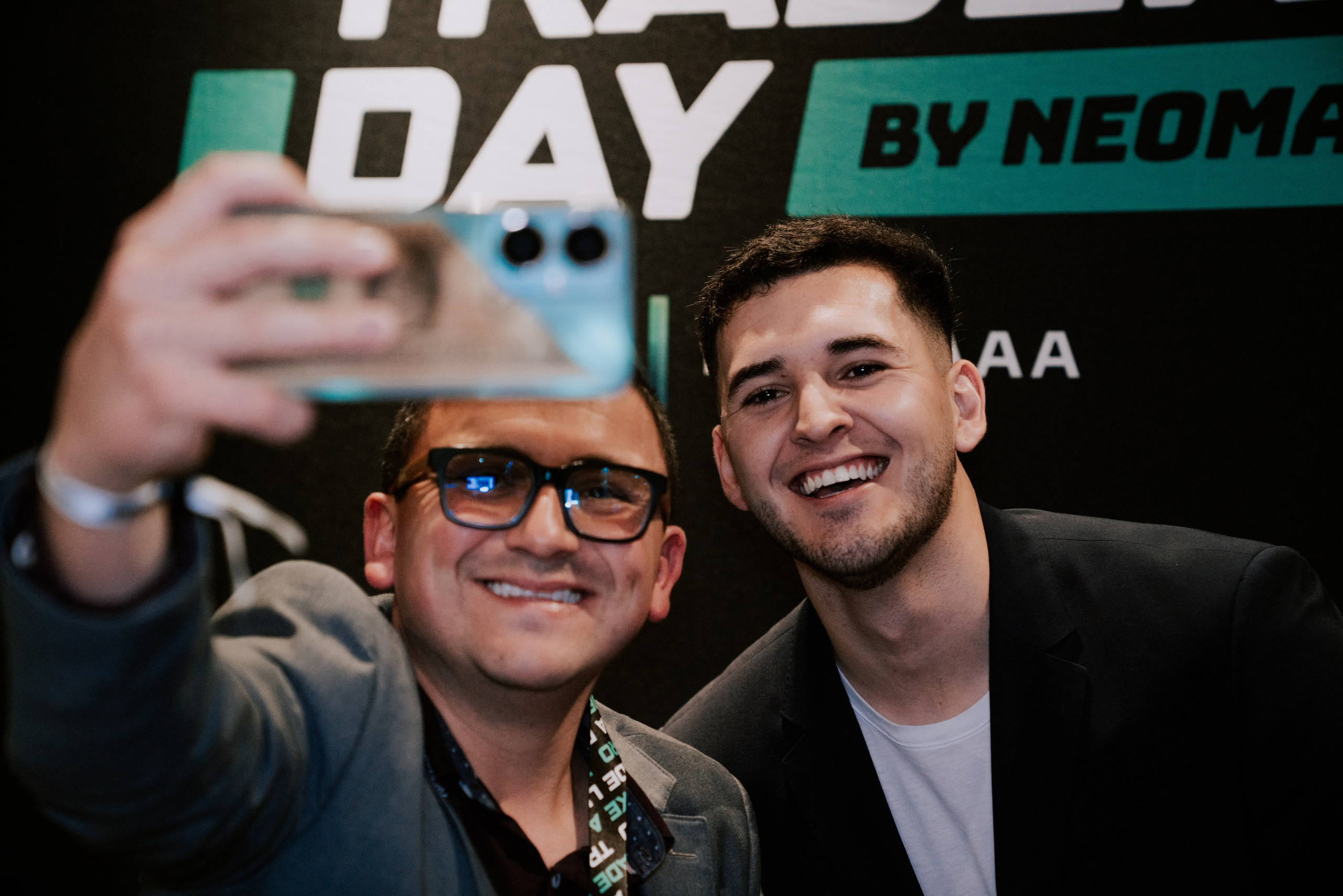 TRADERS DAY By NeomAAA Bogota. NeomAAA Funds Gallery