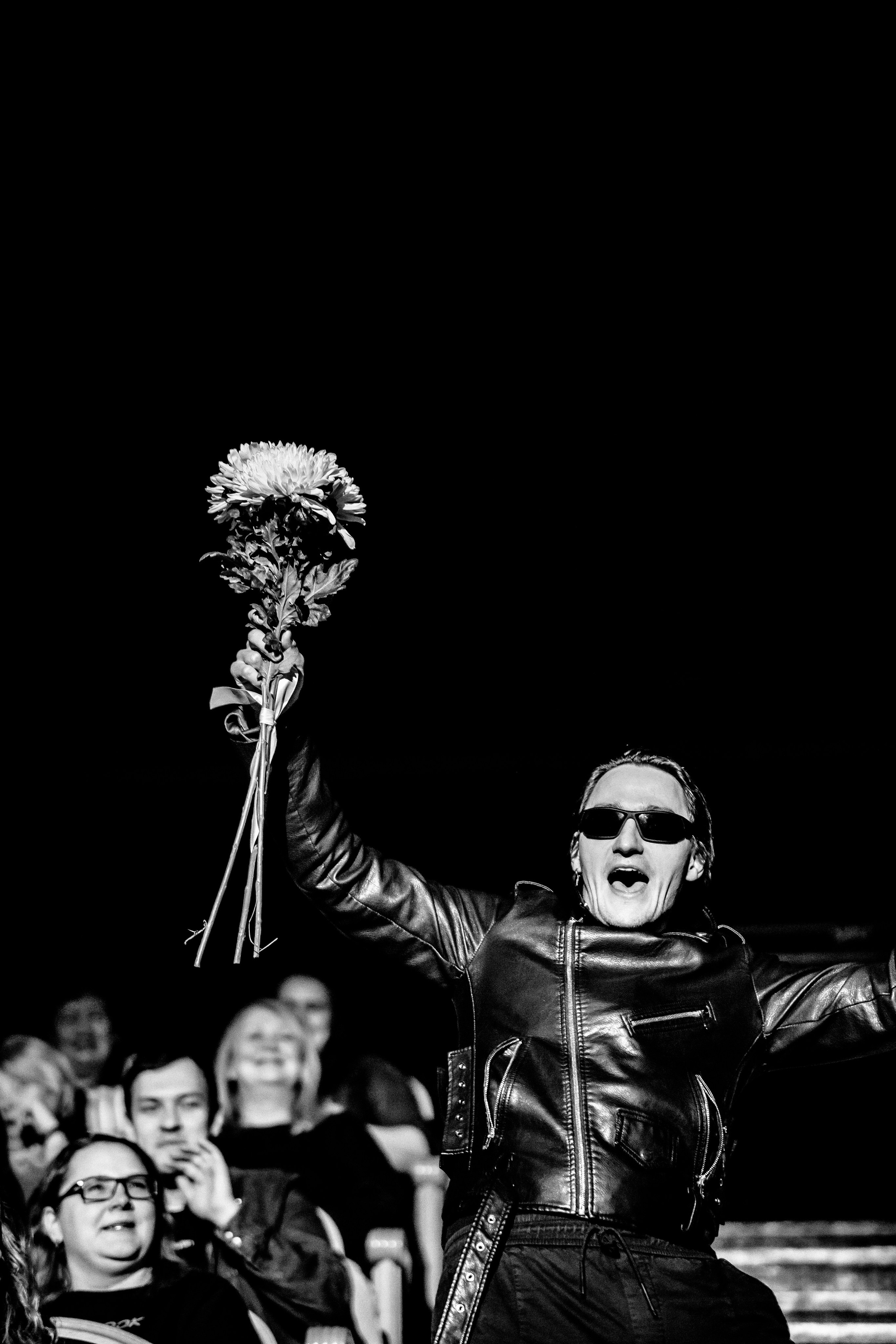 Шоу «Под дождём» 03 / 2025. ФОТОГРАФ ЕКАТЕРИНБУРГ