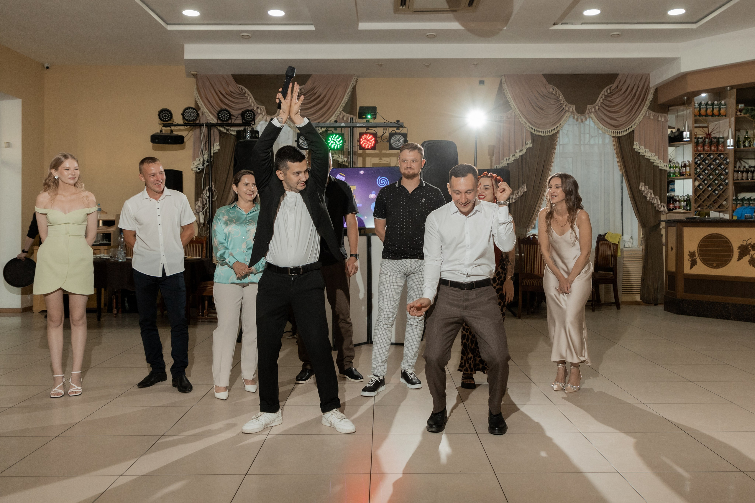 Роман и Александра (банкет). Свадебный фотограф Ангелина Сунгатулина | Саратов | Балаково | Вольск