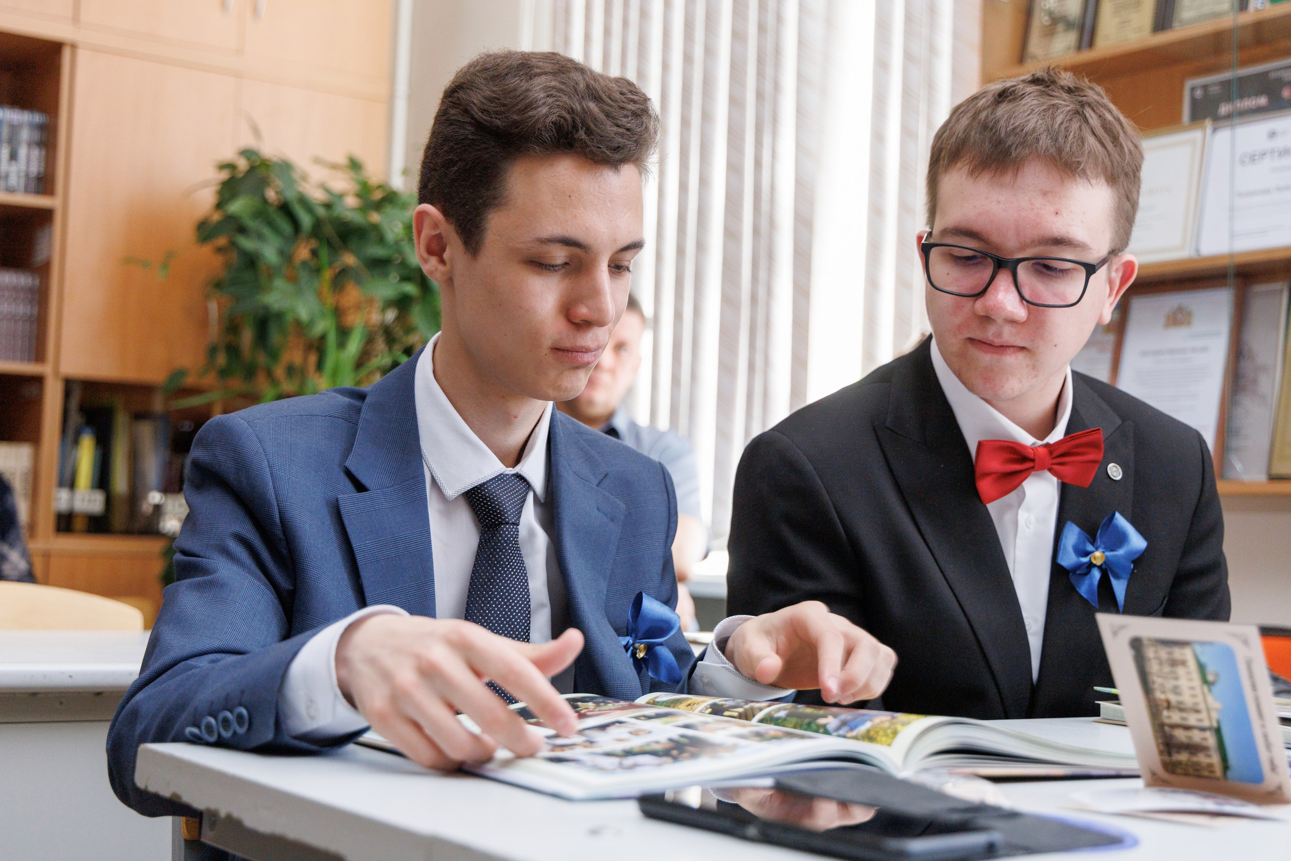 Последний звонок 9 гимназия. Фотостудия «Стрекоза»