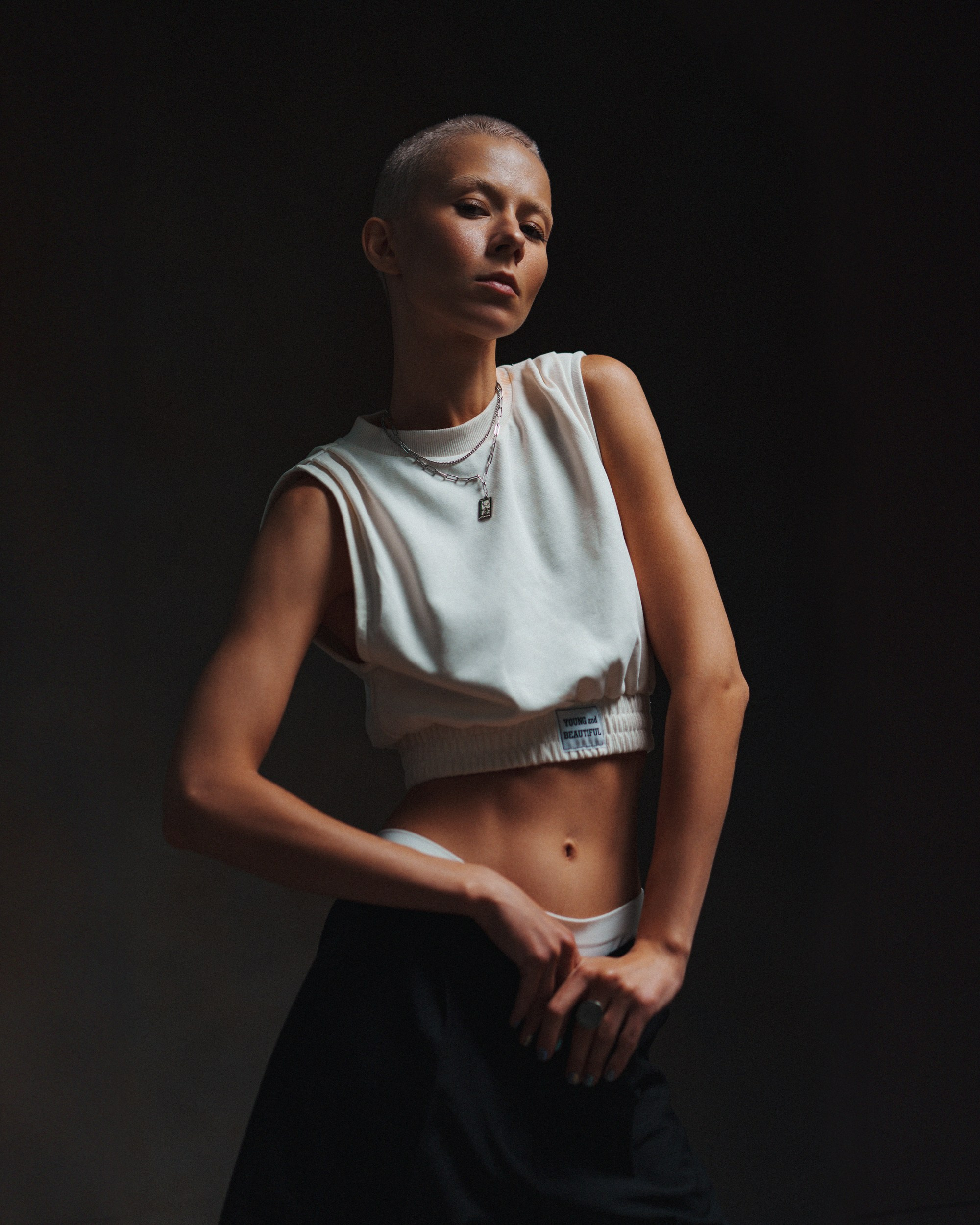 Портрет в студии, контент для блога, экспертная фотосессия | женский портрет | фотосессия в студии | фото контент для блога | экспертный блог визуал | контент инстаграм | экспертная съемка | контент фотосессия | личный блог визуал | личный бренд визуал | контент фотосессия | идеи фотосессии для контента | фото для блога | женский экспертный блог | фотосессия для личного бренда | бренд съемка