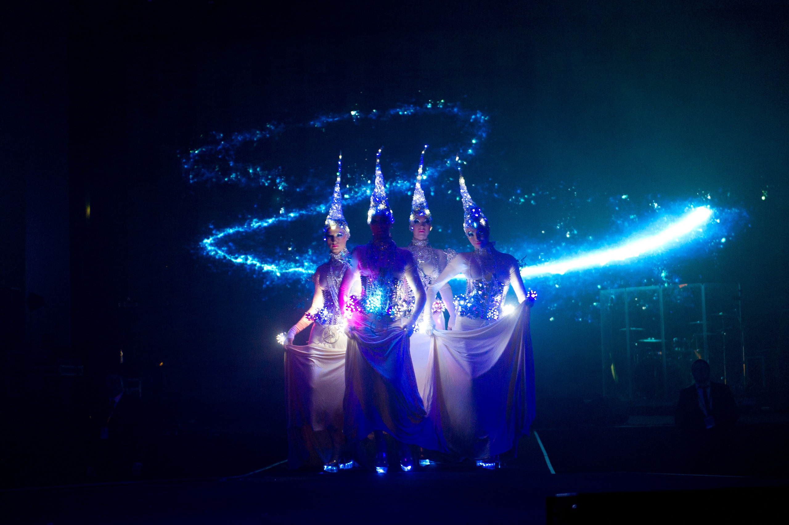 Новогодний корпоратив для клиентов METRO. Репортажный фотограф и видеограф Слава Думчев. Тимбилдинги, отчетники, корпоративы