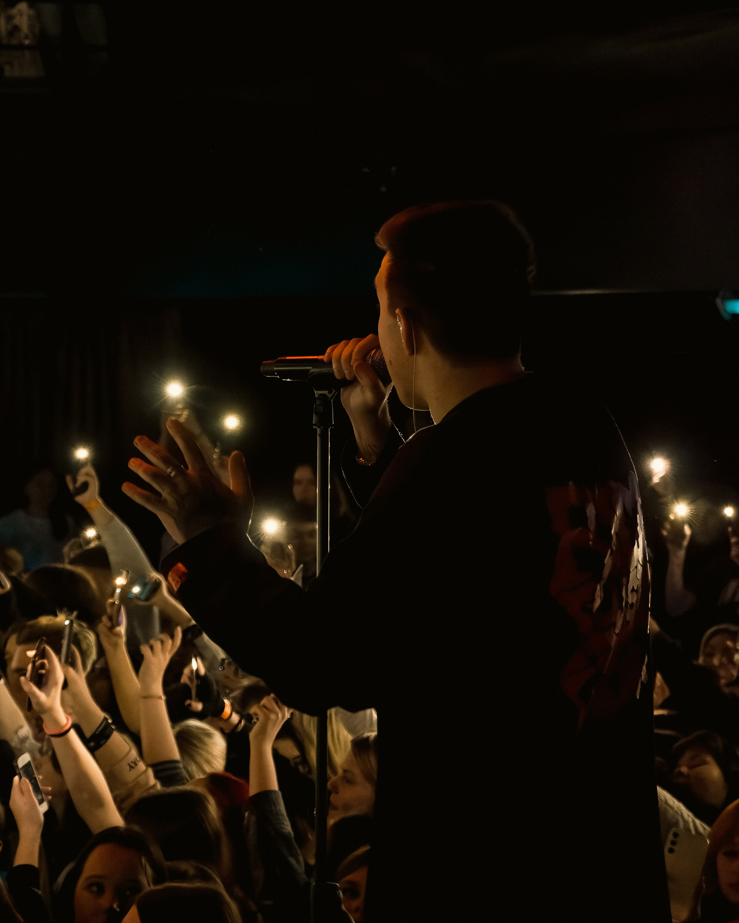 Концерт Мазелова. Фотограф Артём Ющенко