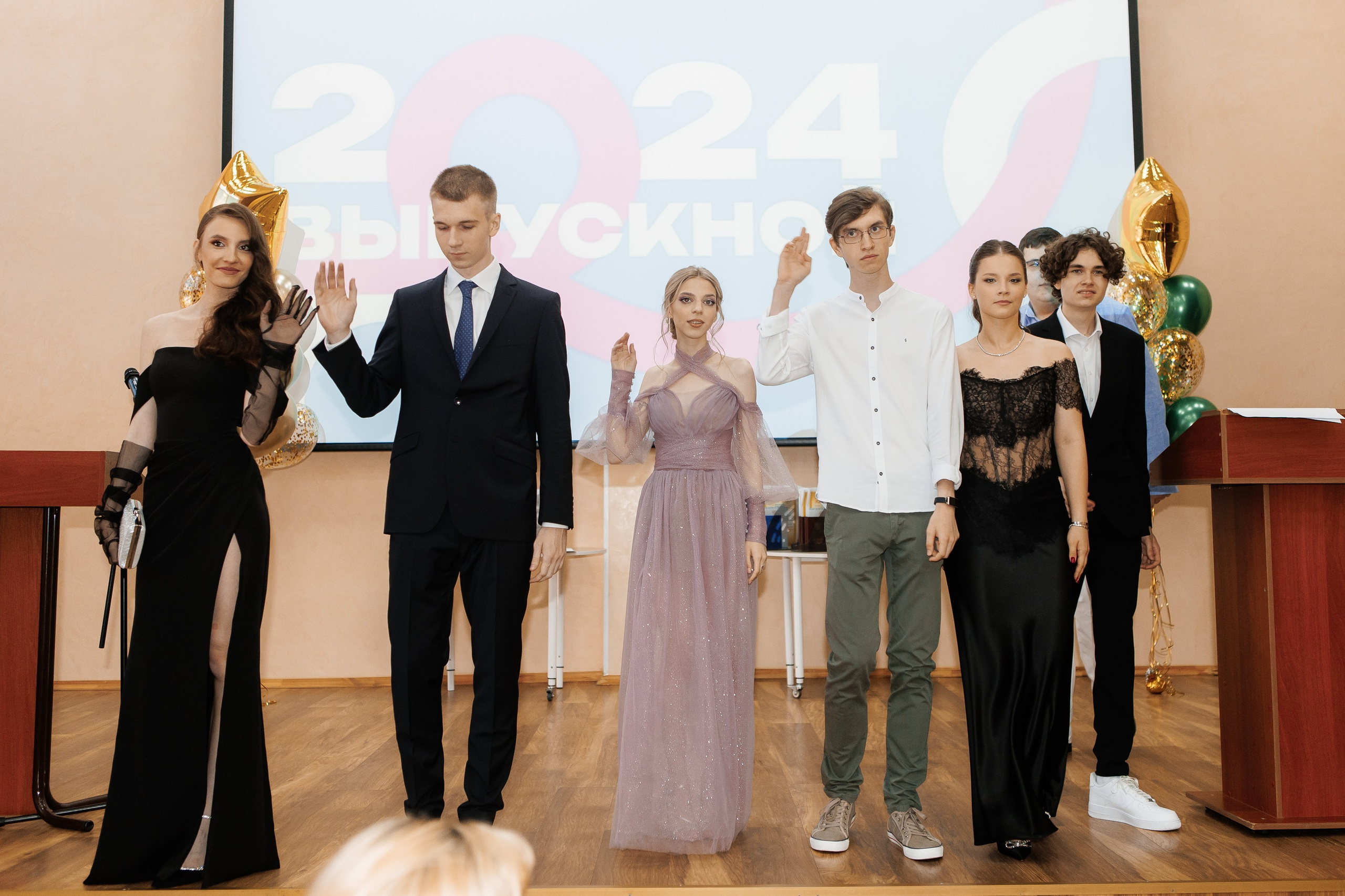 Выпускной Гимназия 12 2024 г. Свадебный и портретный Фотограф в Липецке Дмитрий Котюков