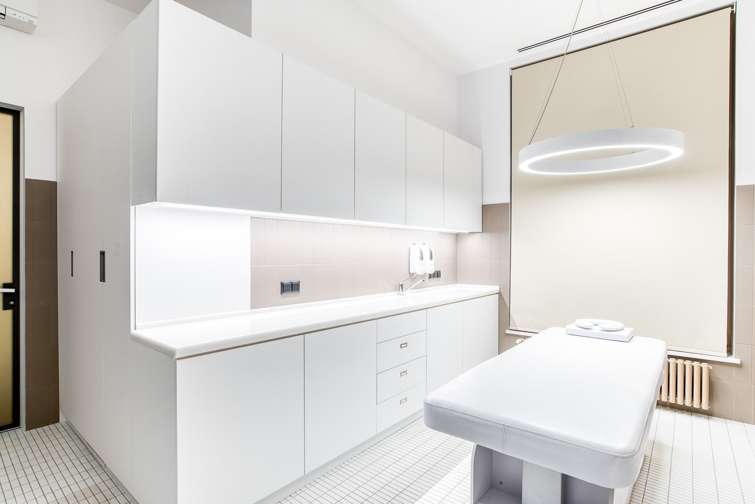 Клиники и салоны. Герман Лепёхин коммерческий фотограф в Москве: репортаж, портреты, интерьеры, производство