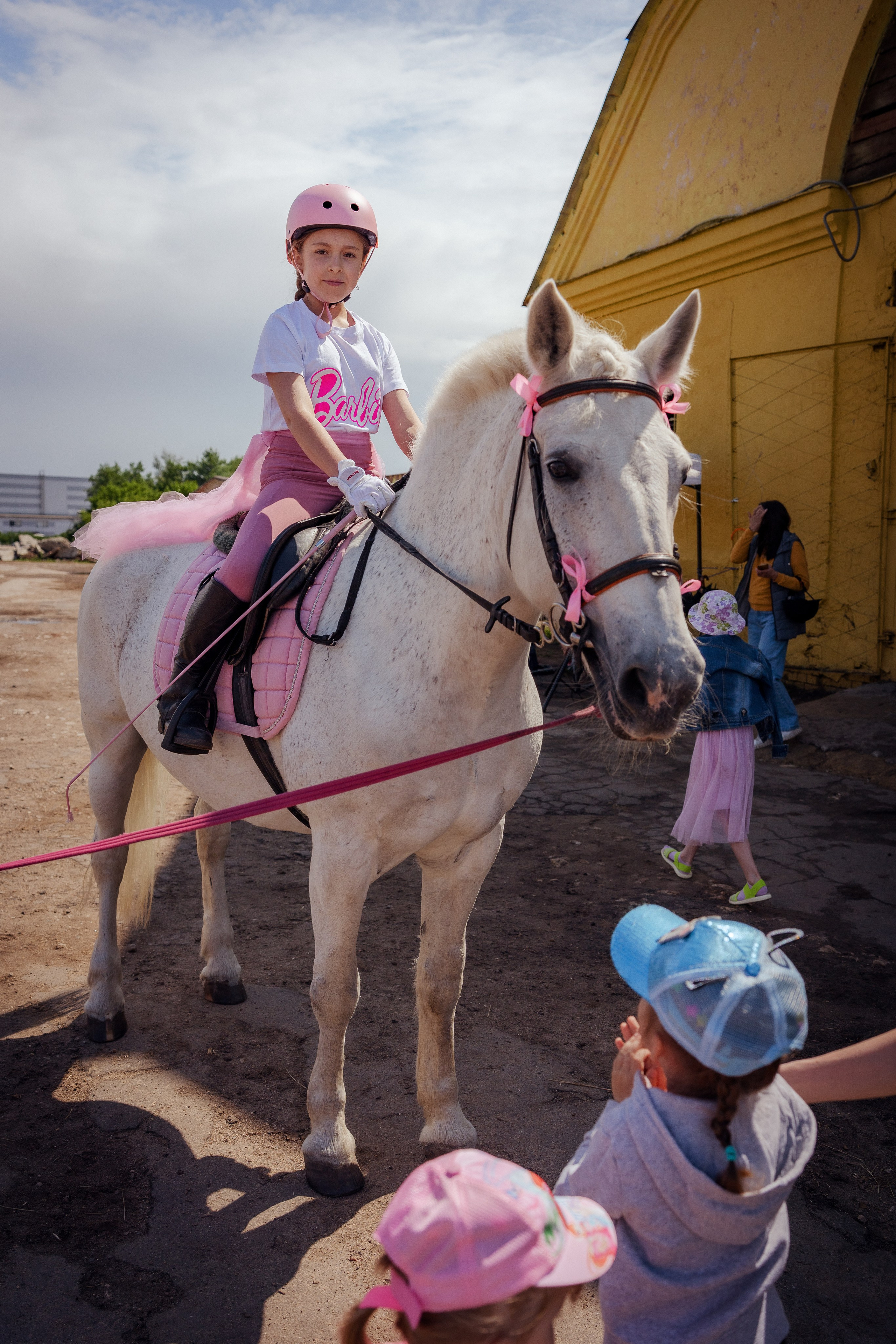 Конный клуб Горки. Портретный и семейный фотограф в Москве/Видное