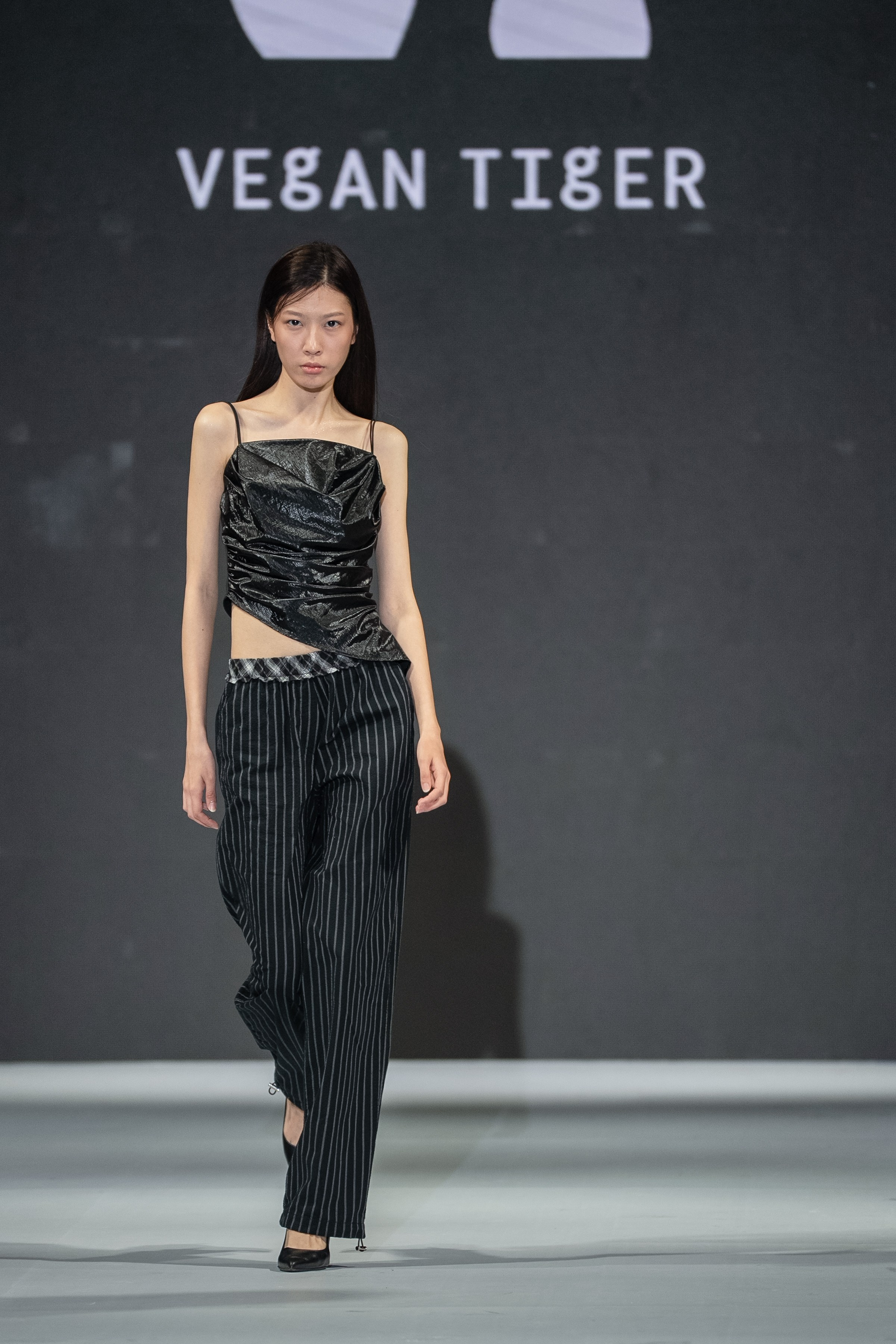 EURASIAN FASHION WEEK Vegan Tiger. Сайт Алматинского НЮ АРТ, будуар и фэшн фотографа Дениса Карпенко
