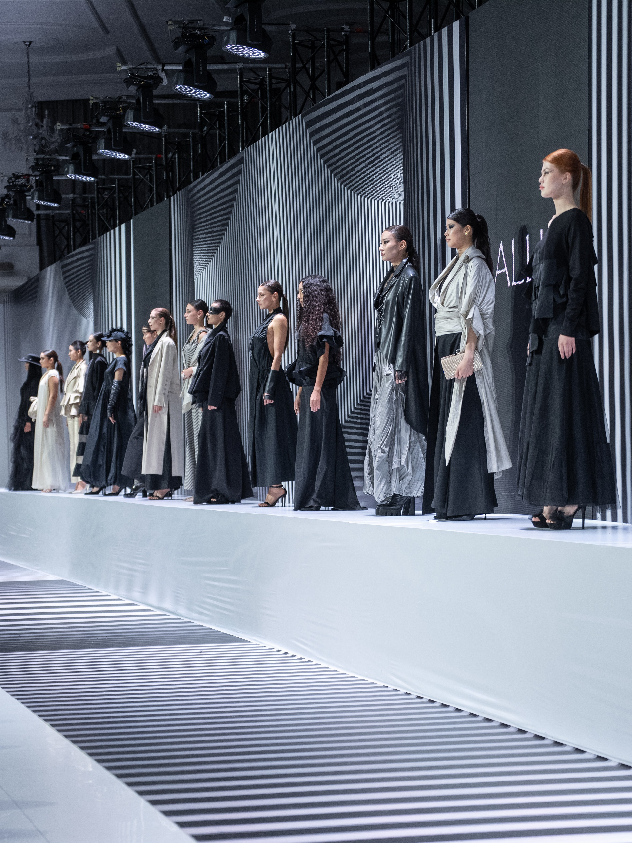 ALL’S (Tanya Levitskaya, Германия). Сайт Алматинского НЮ АРТ, будуар и фэшн фотографа Дениса Карпенко