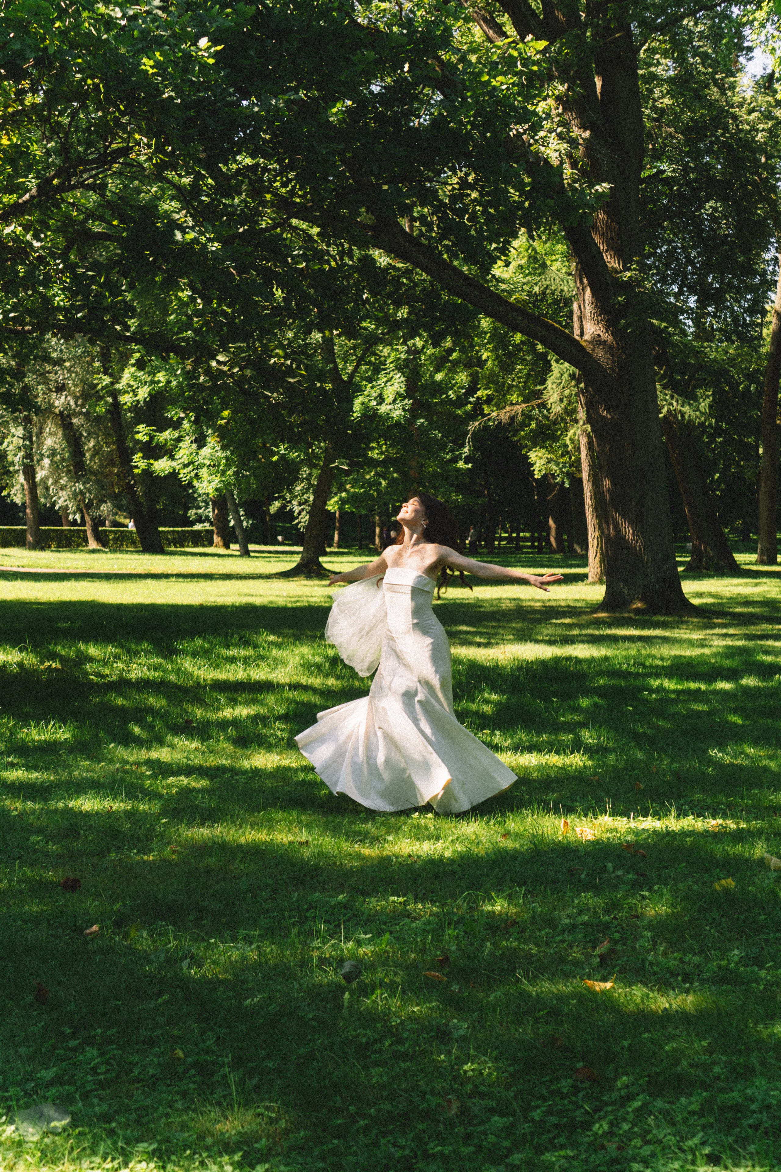 СВАДЕБНАЯ СЬЕМКА В ПЕТЕРГОФЕ И СЬЕМКА РЕПОРТАЖА В ЗАГСЕ ПЕТЕРГОФА. Профессиональный фотограф, Санкт-Петербург — Виктория Богомолова