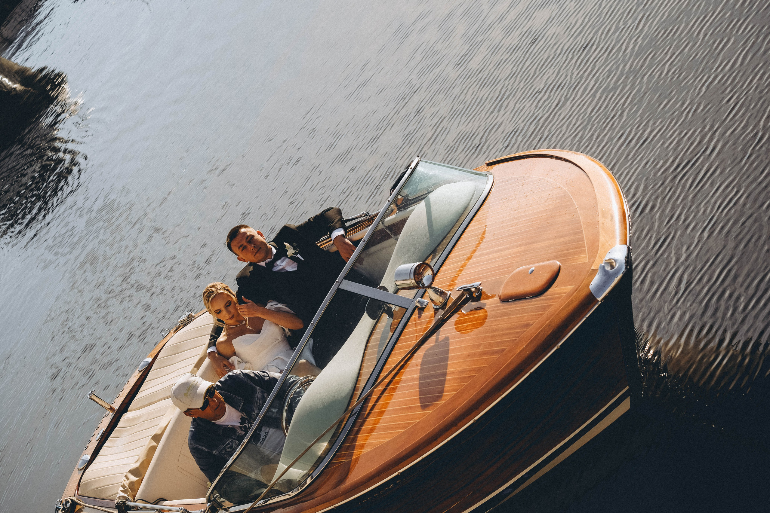 СВАДЕБГНАЯ ПРОГУЛКА ПО КАНАЛ САНКТ-ПЕТЕРБУРГА НА КАТЕРЕ. Профессиональный фотограф, Санкт-Петербург — Виктория Богомолова