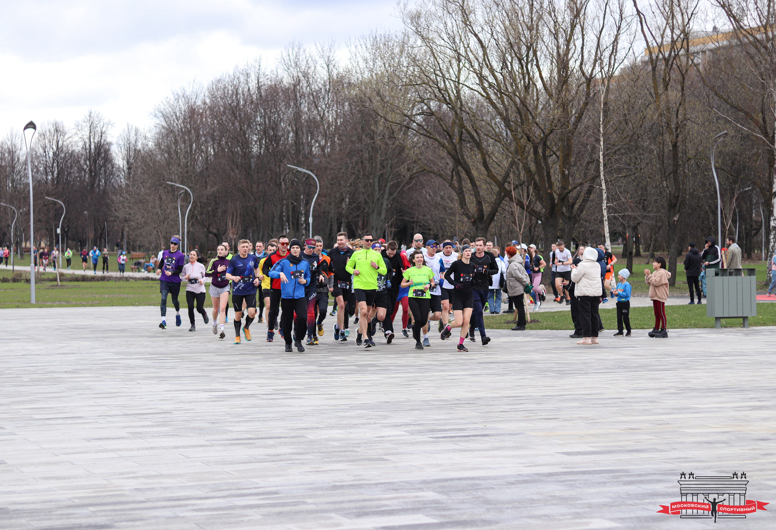 Московский Спортивный «КОСМИЧЕСКИЙ RUNOFF». Ивентный фотограф в Санкт-Петербурге Олег Комков
