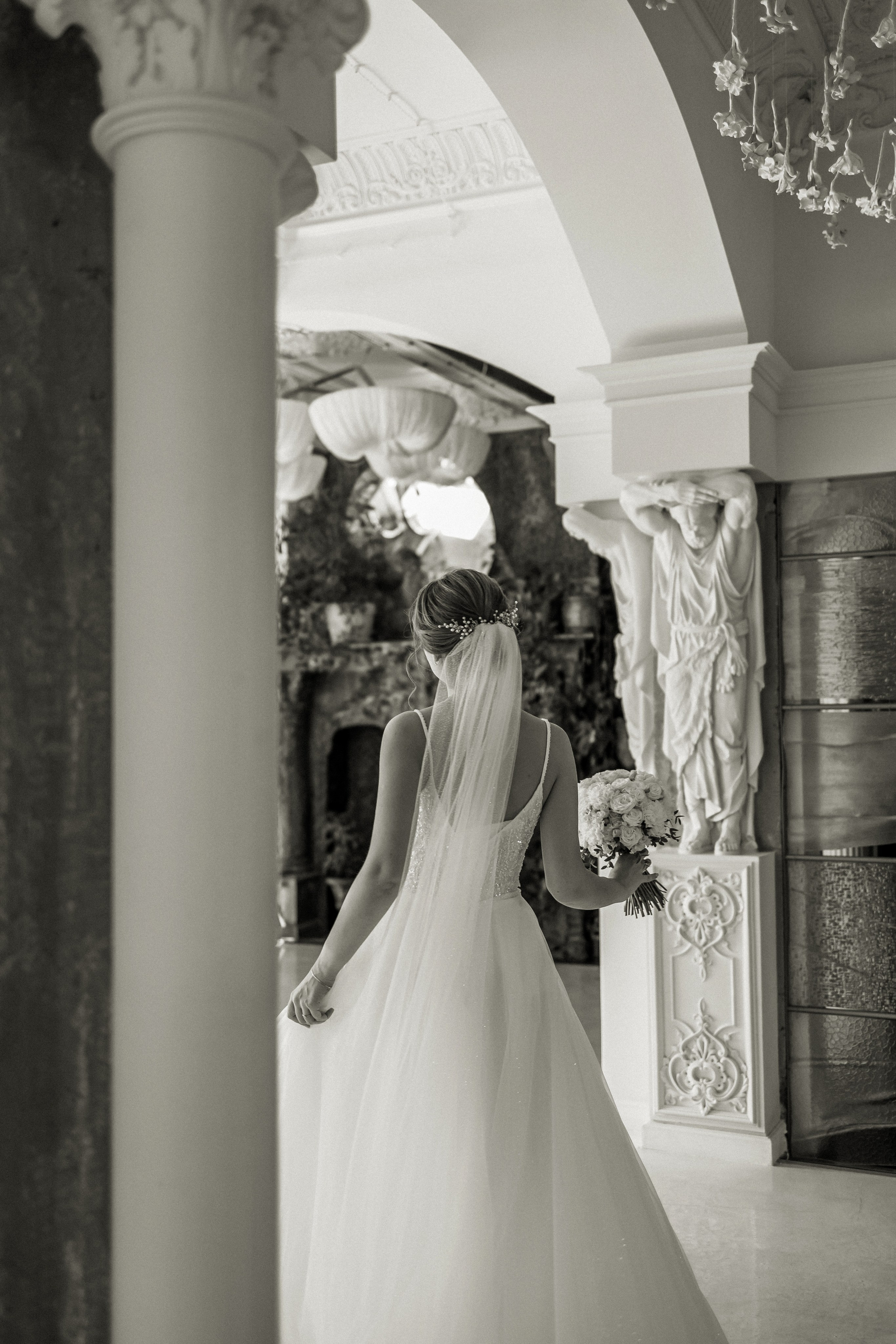 Свадебная прогулка Екатерины и Евгения. Свадебная фотография. Арина Рубах