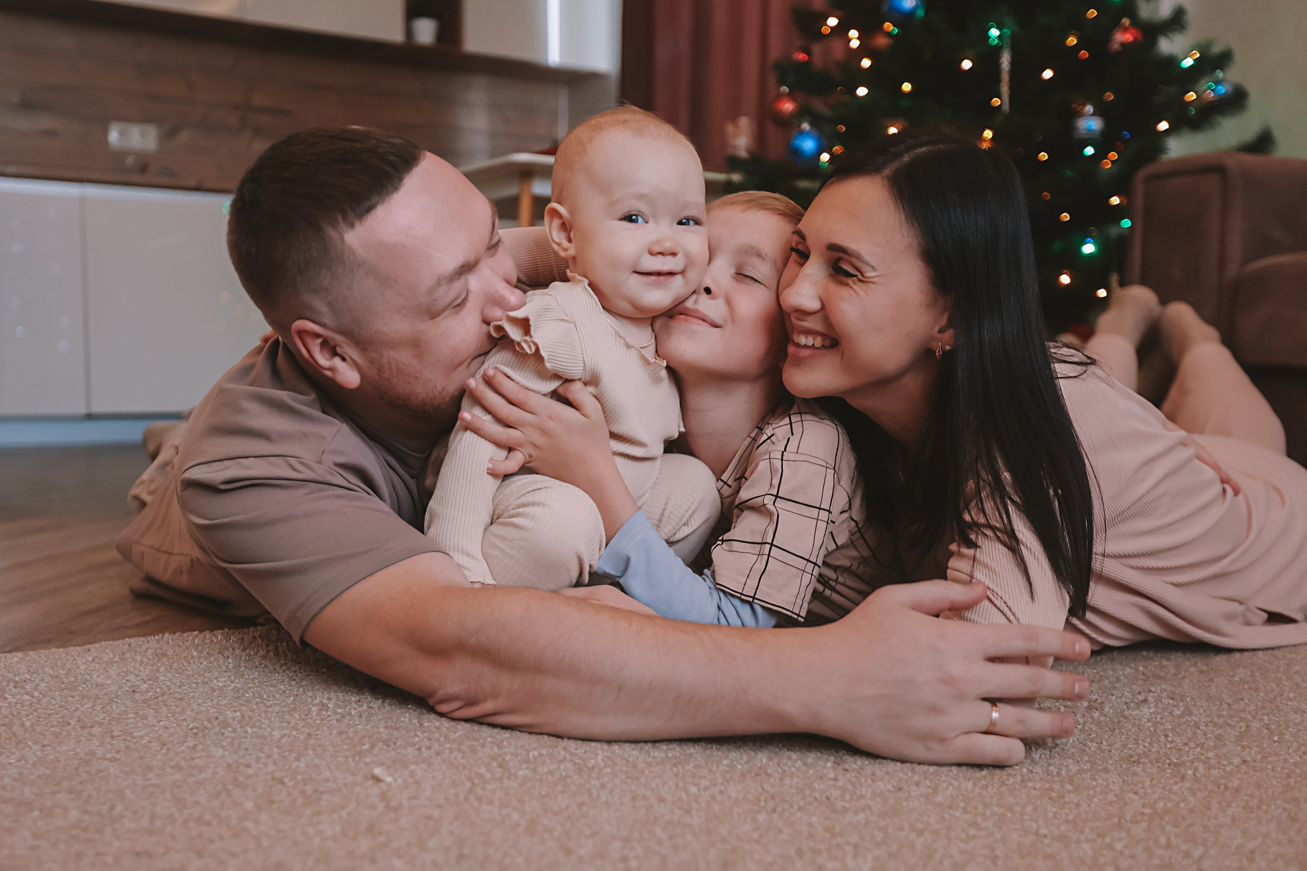 Дома. Семейный фотограф Тюмень, фотограф на роды Салмина Мария