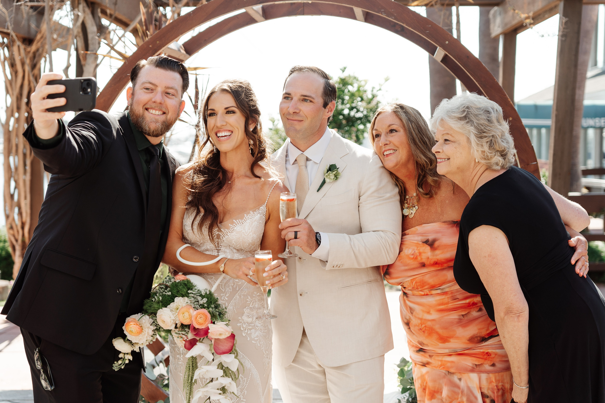 2025-08-16_BryanAmber. Ретушер Зенькевич Света