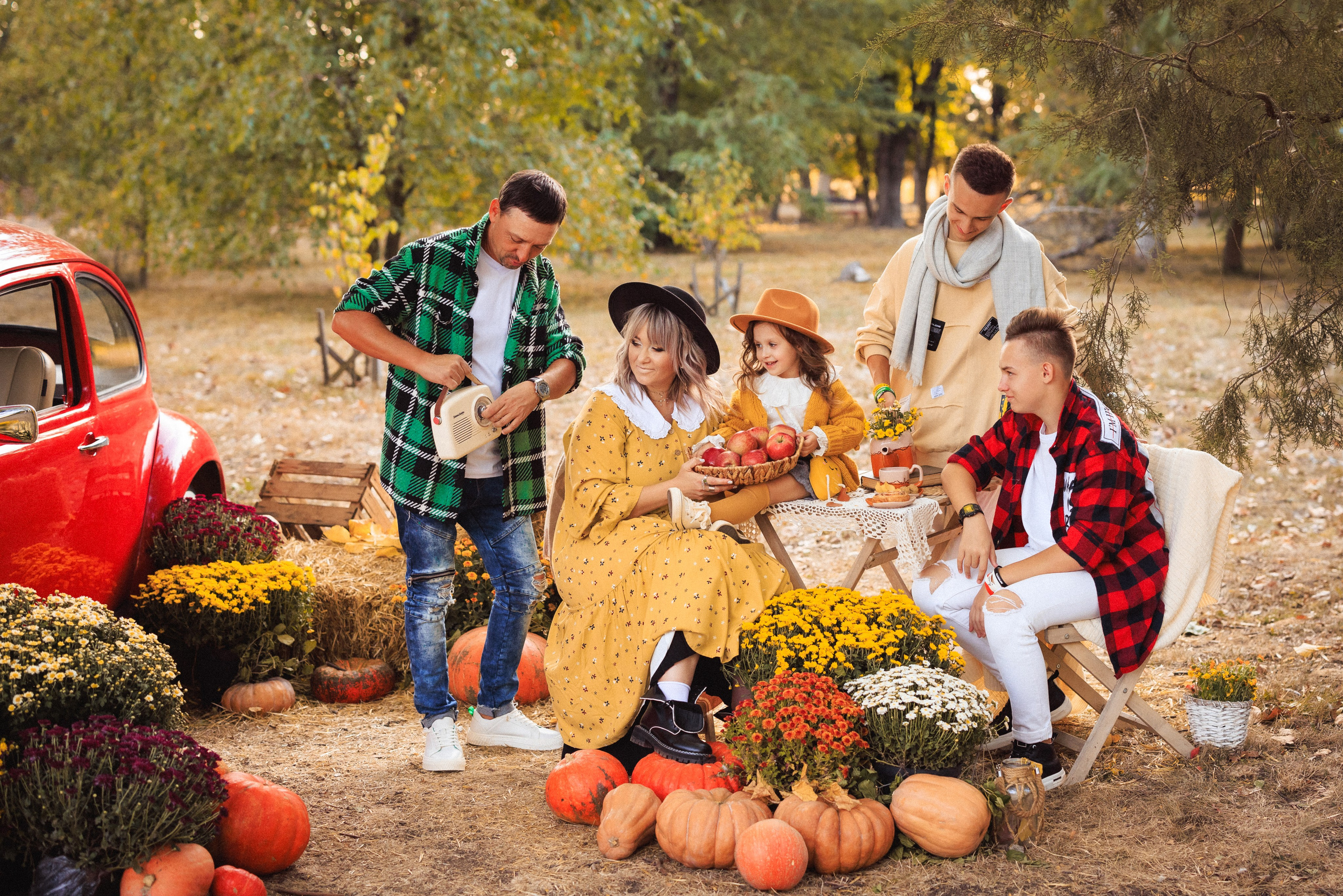 Осенняя фотосессия с Ретро автомобилем в городе Краснодаре. Семейный и детский фотограф в Краснодаре Анна Трашкова