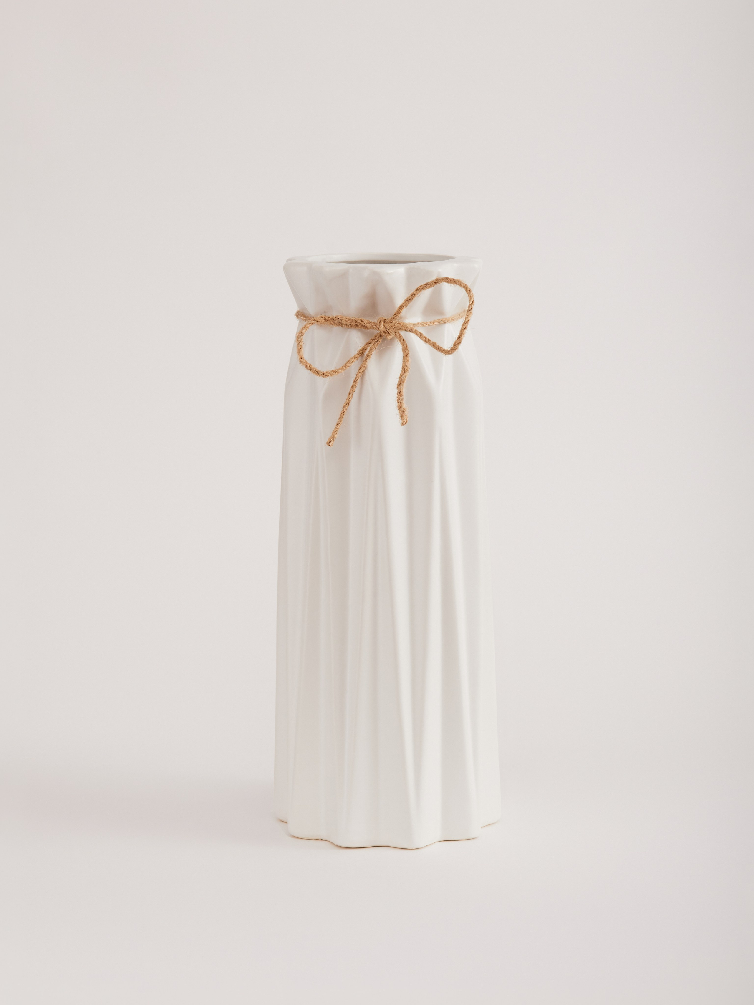 съемка на сером фоне