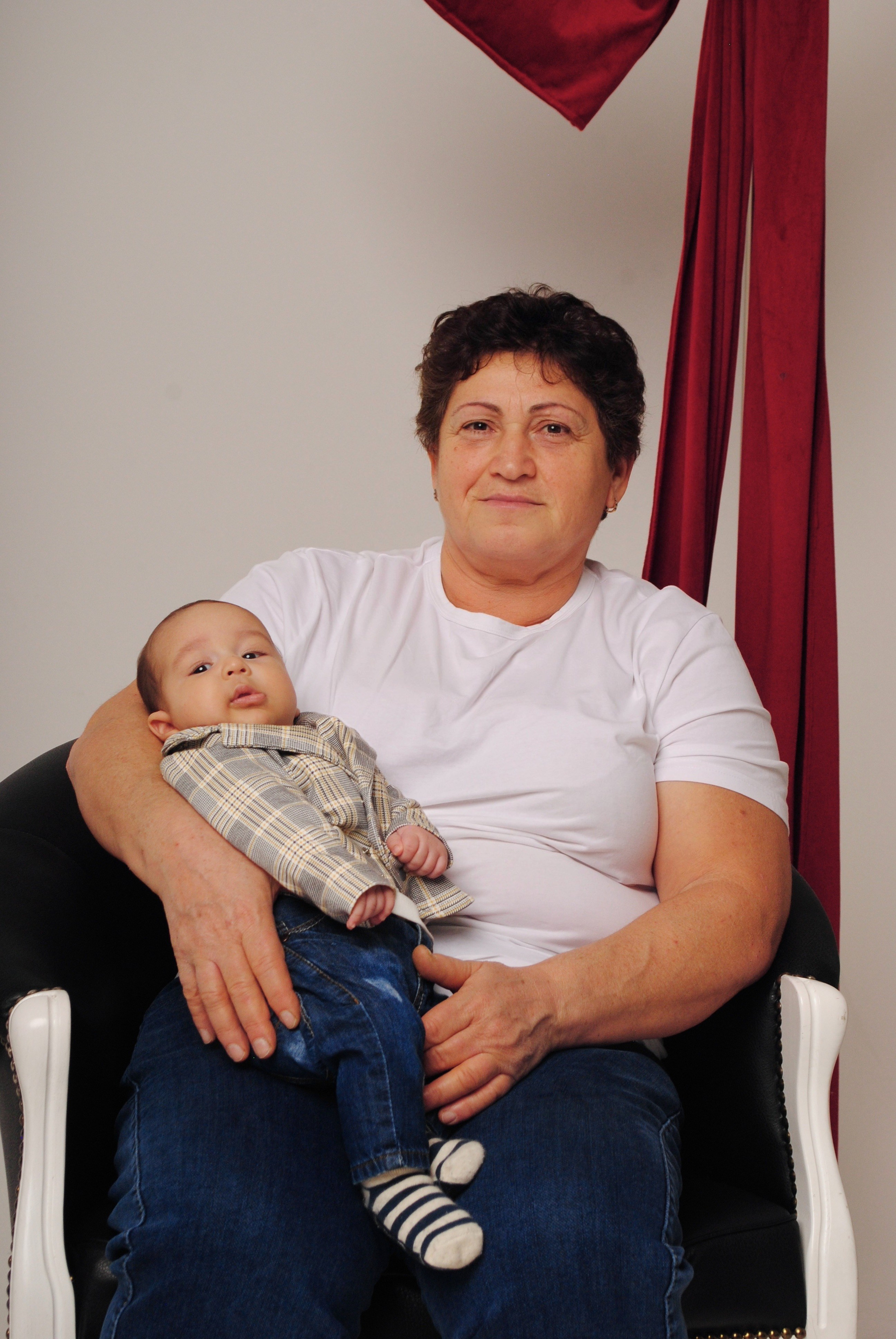 Большая греческая семья. Фотограф Мария Мусаелян