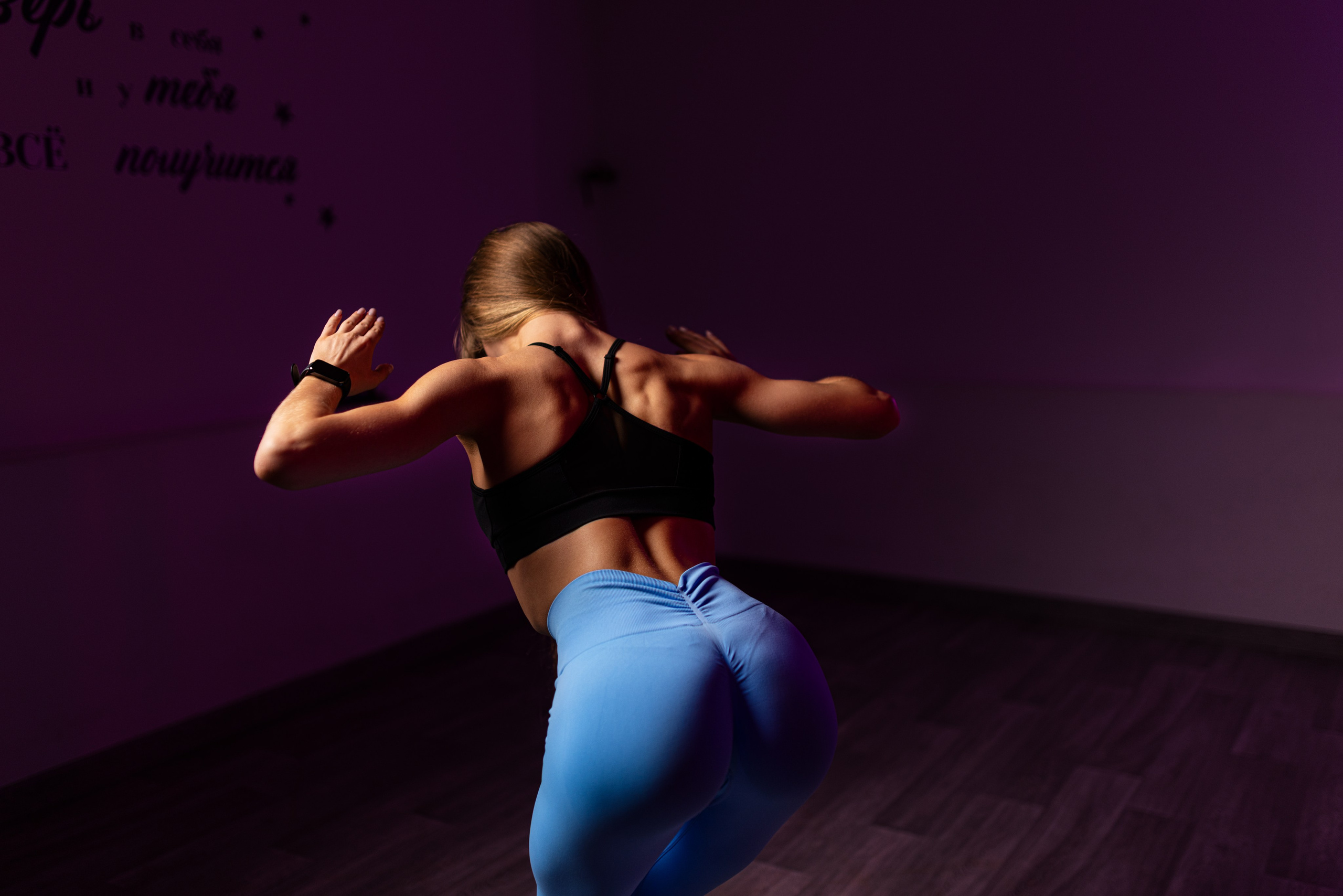 Съемка с Викторией в помещении с дополнительным светом для себя. Дмитрий Шульгин, портретный фотограф в Воронеже