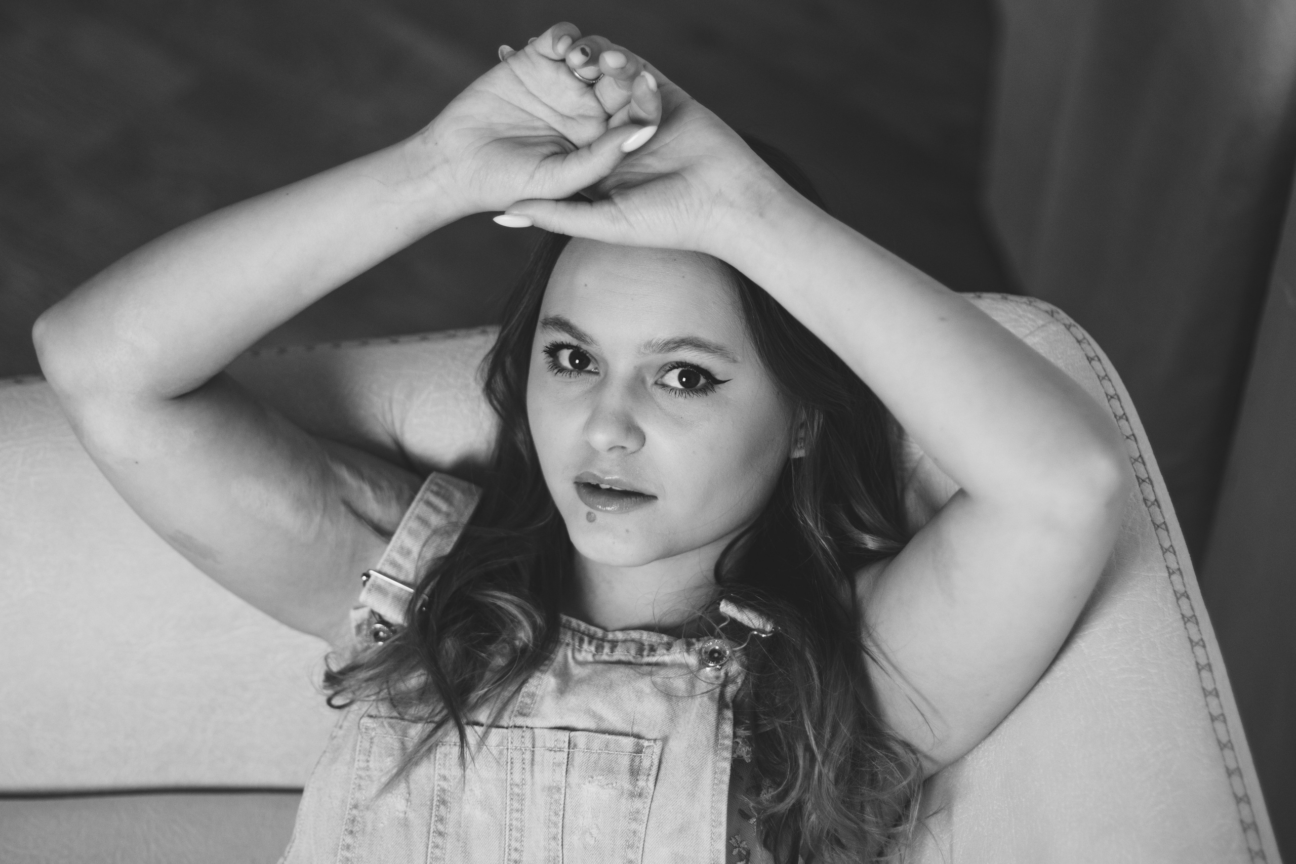 Женский портрет чб студия. Фотограф в Перми Гиренко Людмила