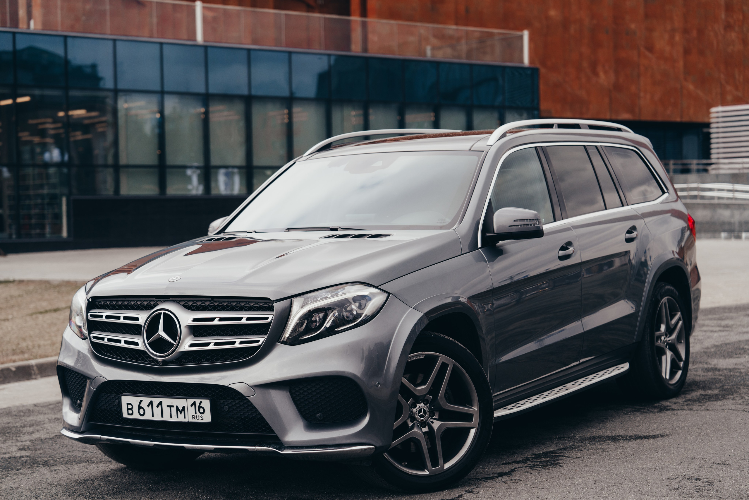 Mercedes-Benz GLS-Class 350 d. Идеальные портреты для соцсетей — Фотограф Ленар