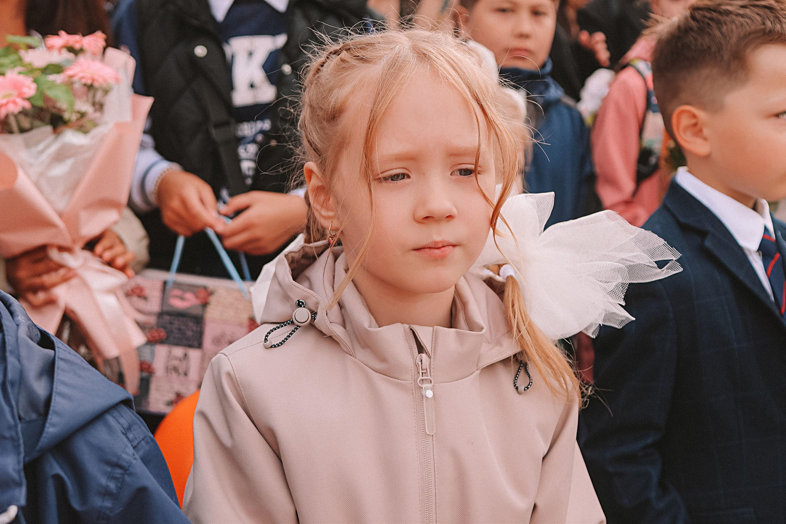 1 сентября линейка+кл час+портреты. Семейный фотограф Тюмень, фотограф на роды Салмина Мария