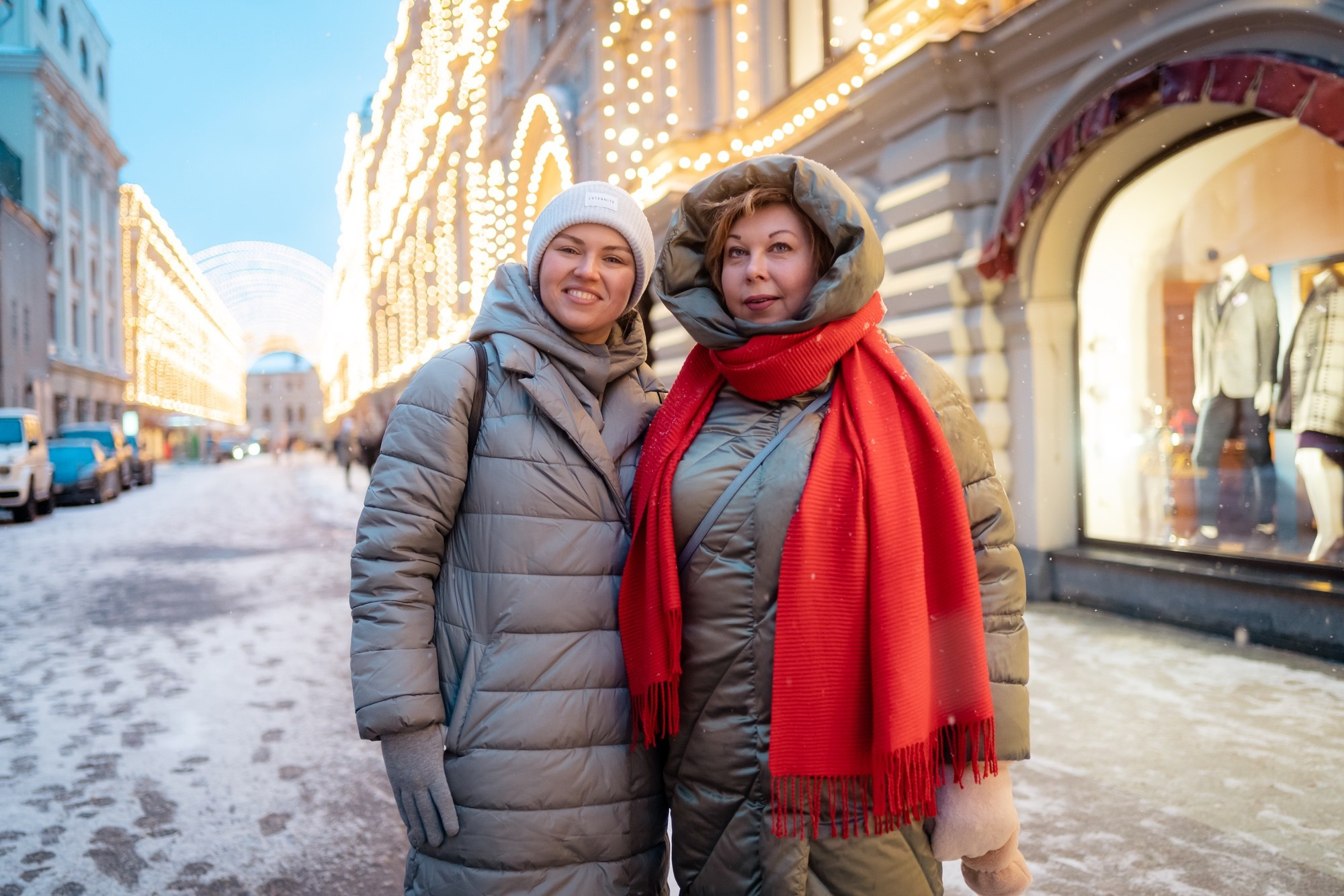 Юля с семьей в центре. Семейный фотограф Варвара Сорока в городе Москве