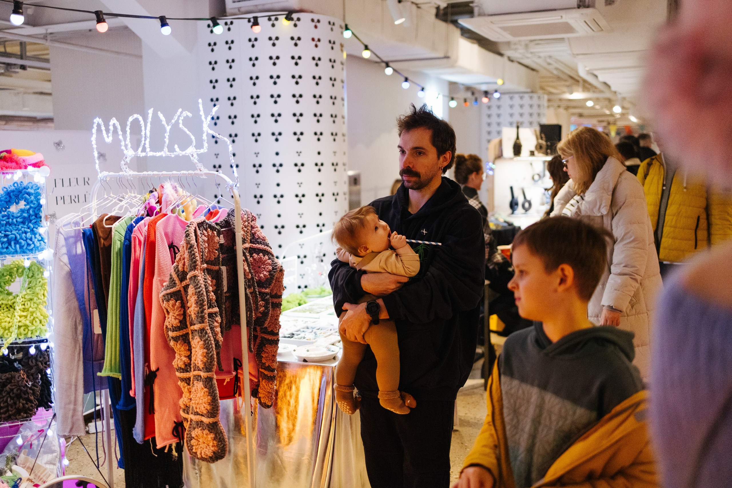 23–24 декабря 2023 в «Три вокзала. Депо» / День 2 / фото Валерий Белобеев. Фотоотчеты «Ламбада-маркета»