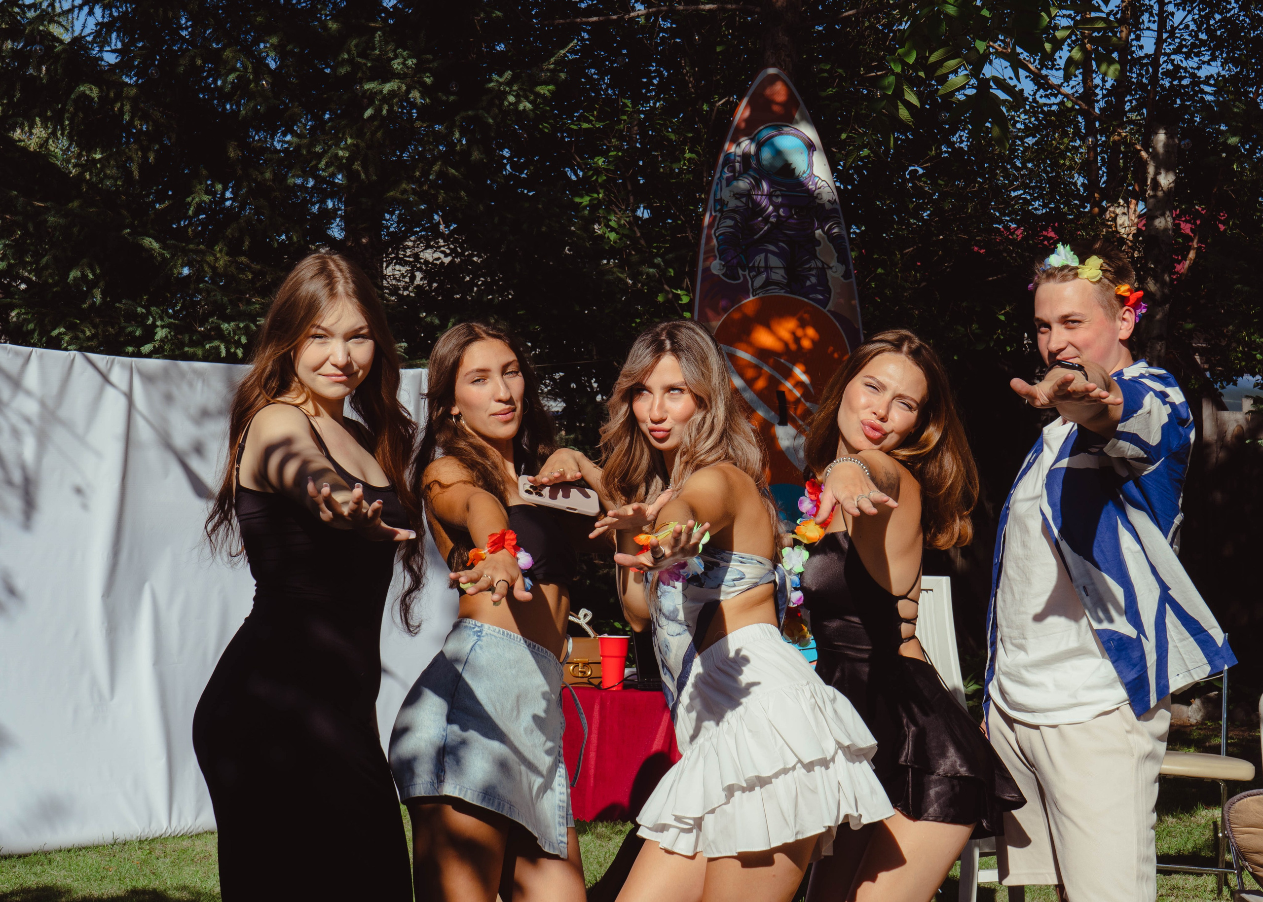 Гавайская вечеринка. Кир Анисин. Режиссер & фотограф