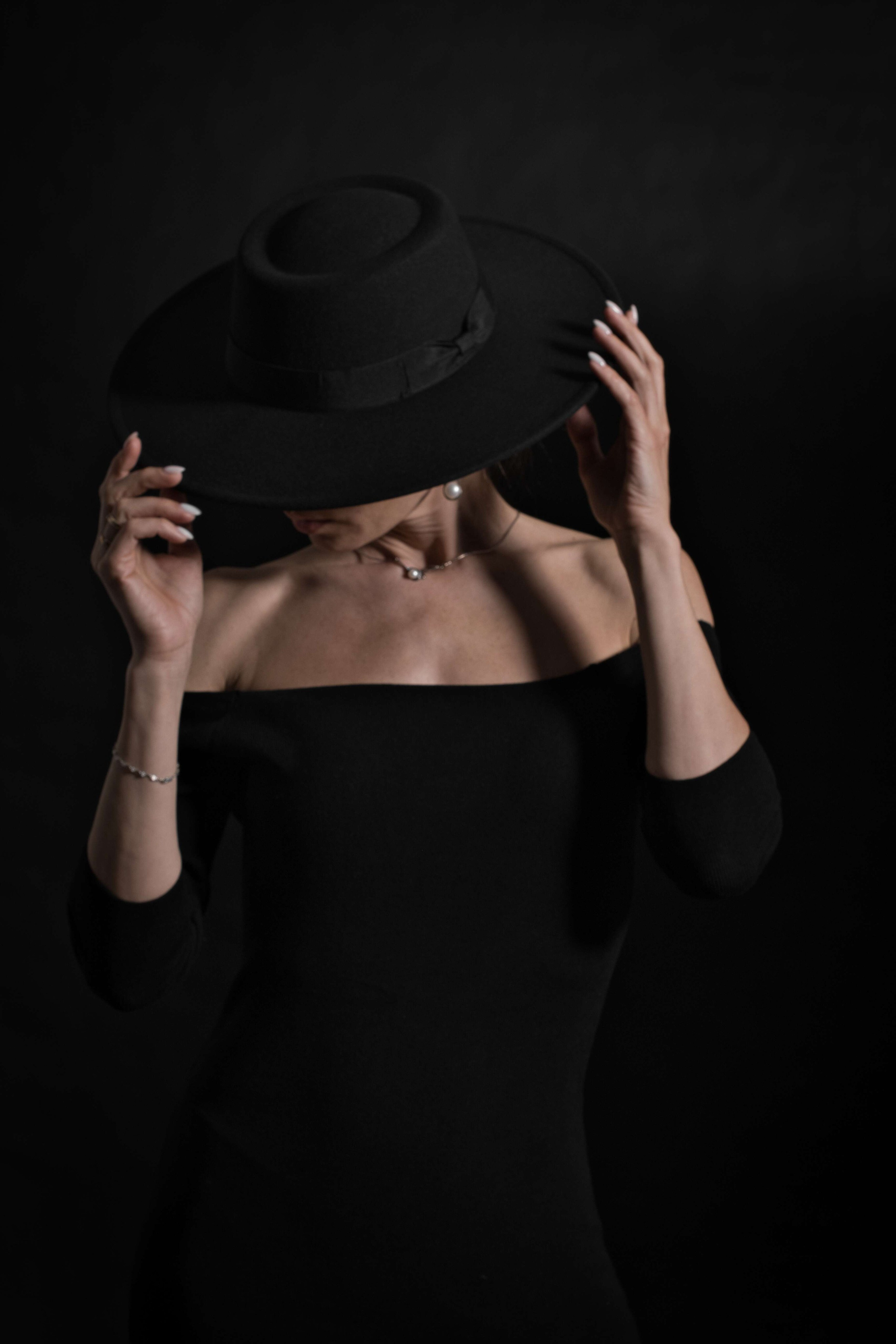 Шляпка Зорро. Фотограф Денис Кривопусков