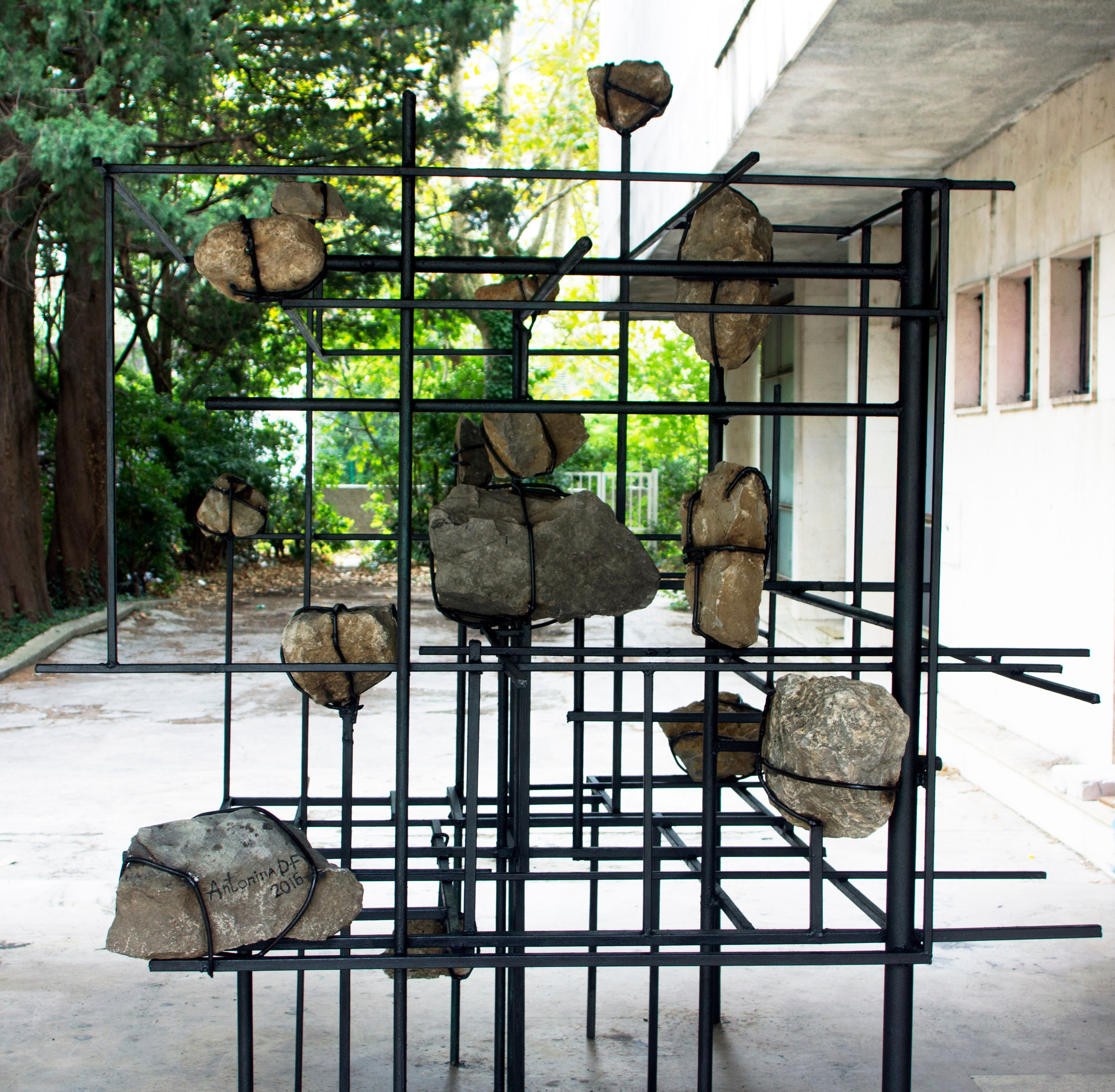 Левитация / Черногория / Будва / Dukley Gasrdens/ 2018. Художник — скульптор Антонина Фатхуллина