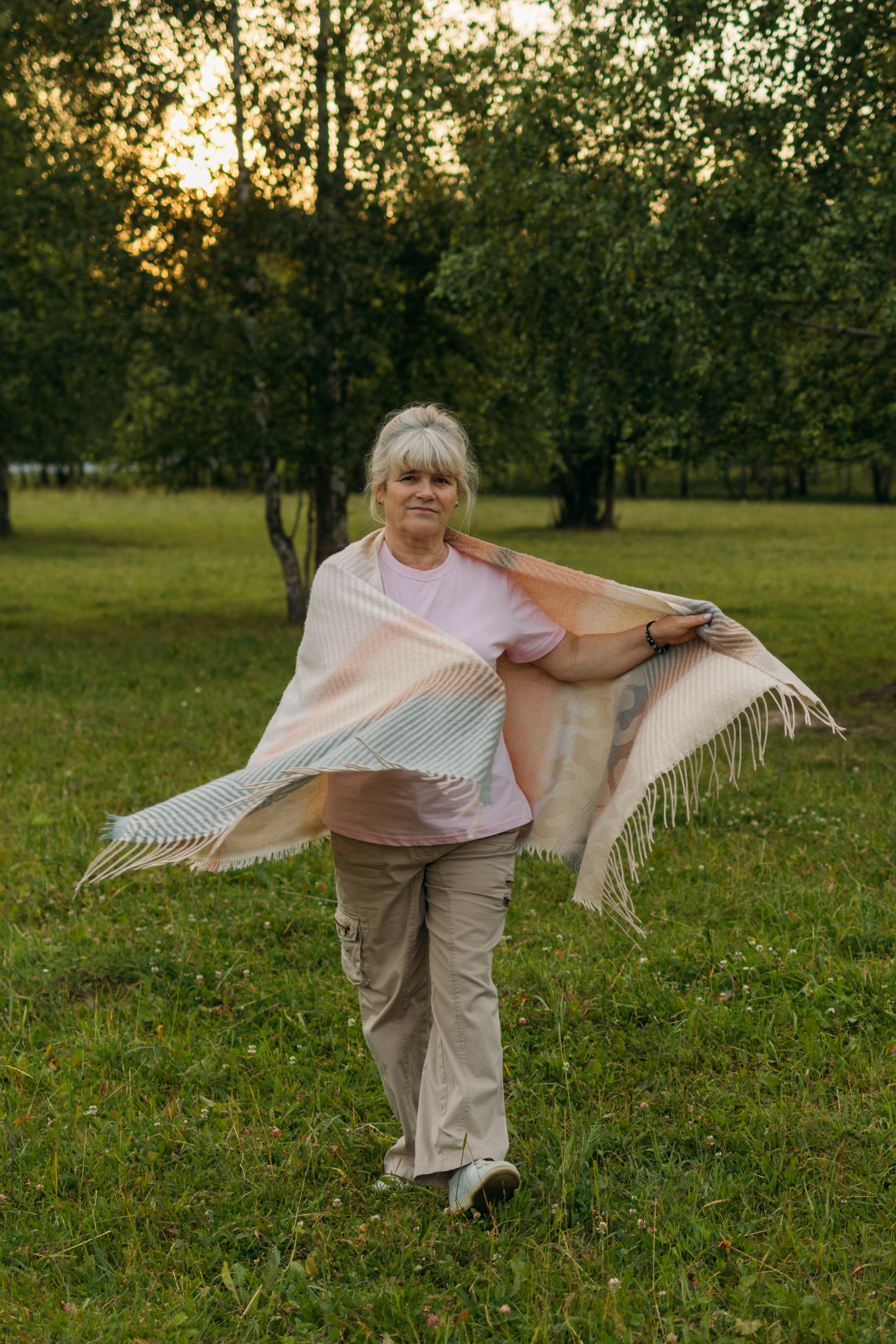 Бабушка с внуками. Фотограф Ирина Панина