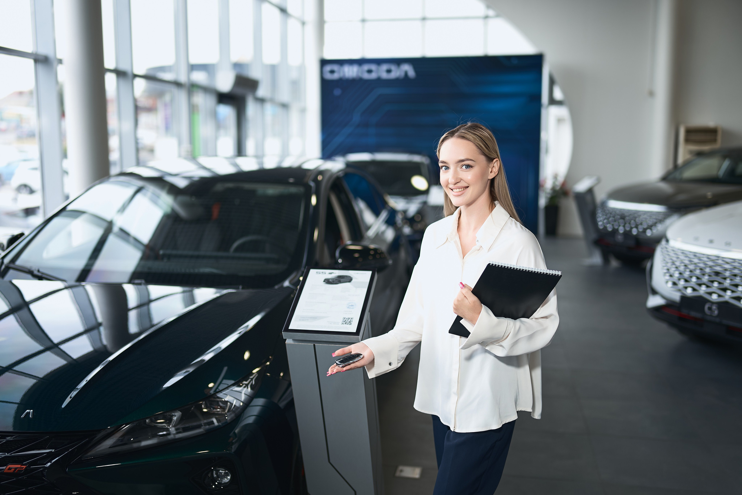 Автосалон «Боравто». Фотограф Олег Сотник