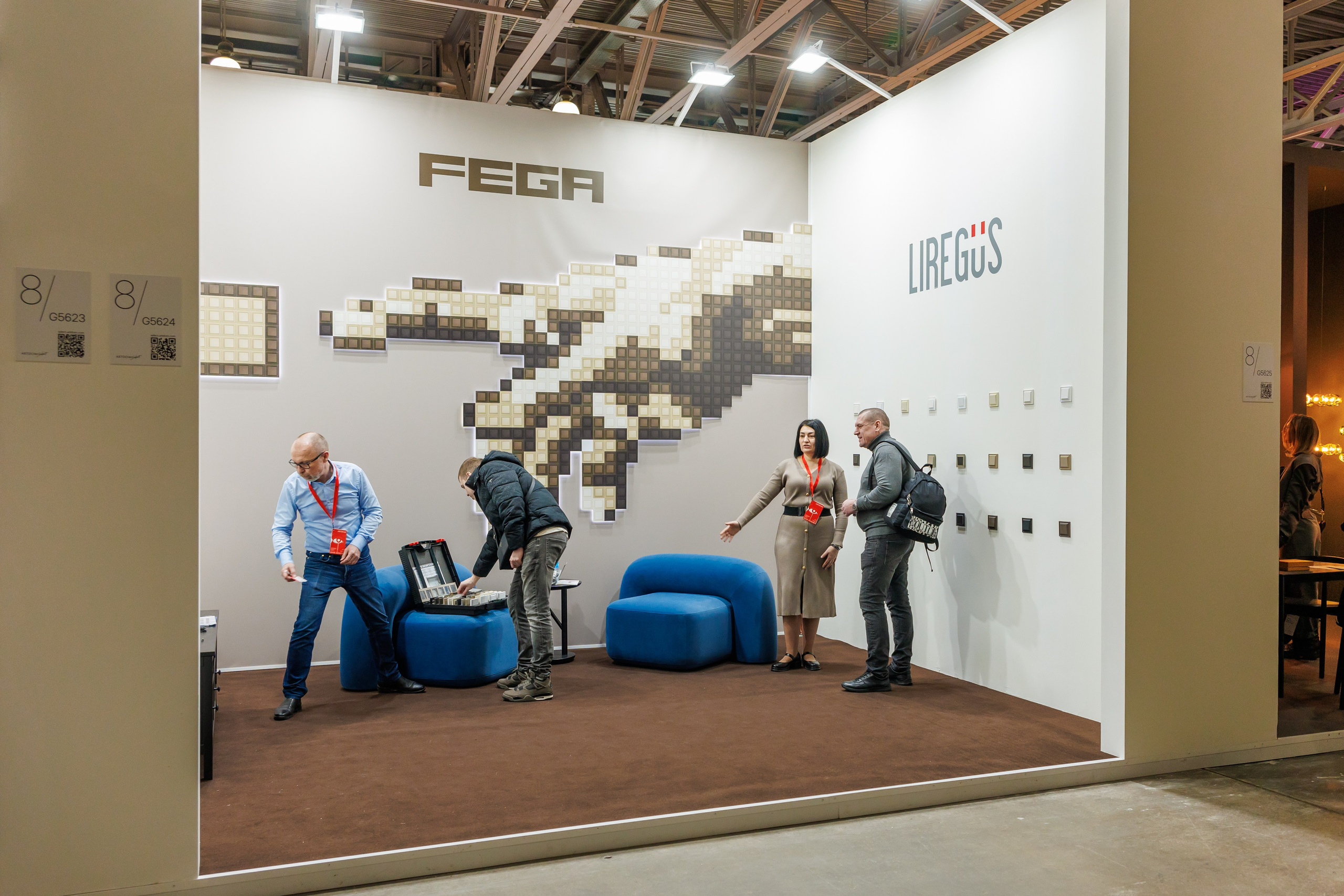 Фотосессия стенда в рамках выставки. Фотограф в Москве Дмитрий Емельянов