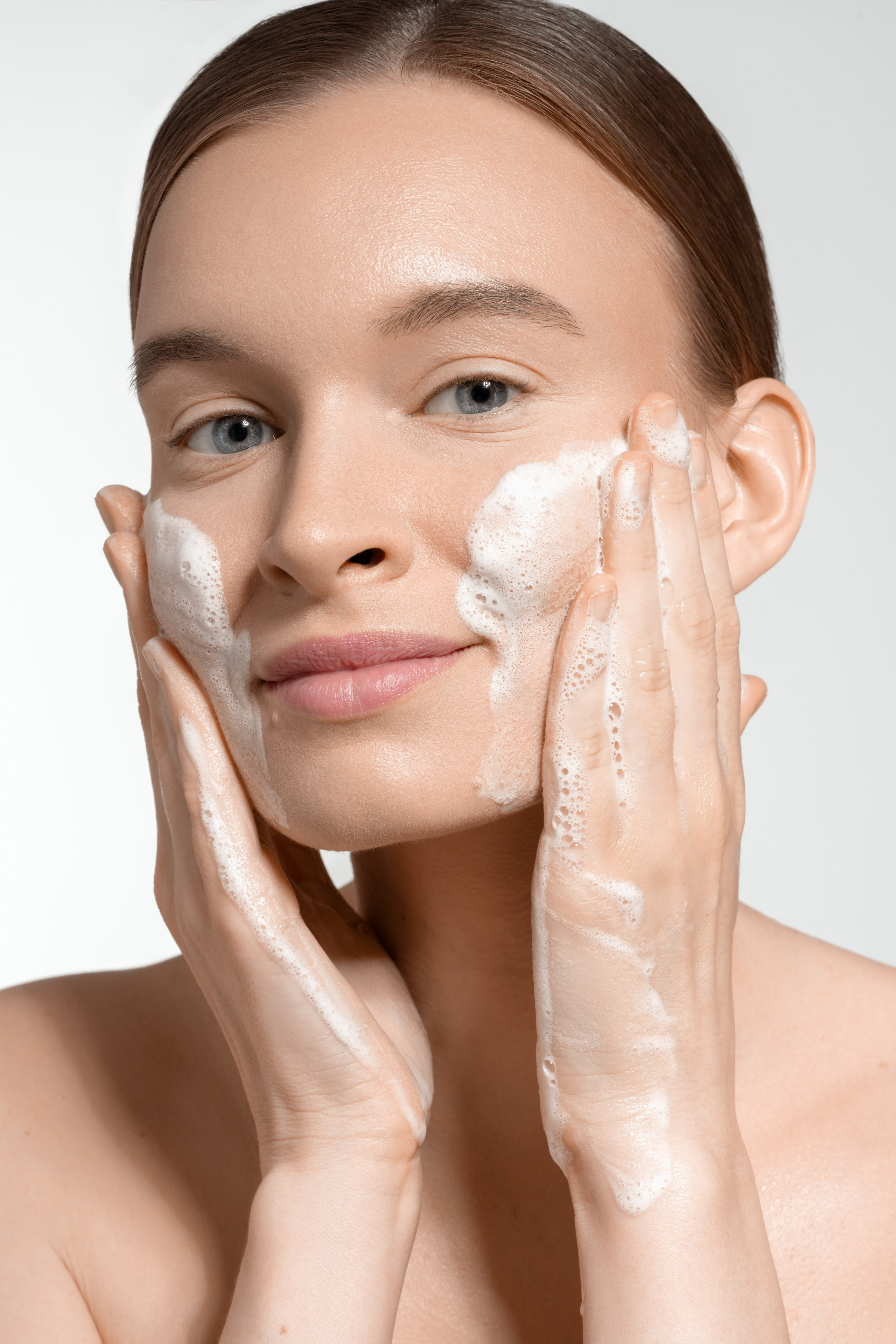 BEAUTY. RETOUCHER / Beauty / Product / Fashion / Commercial