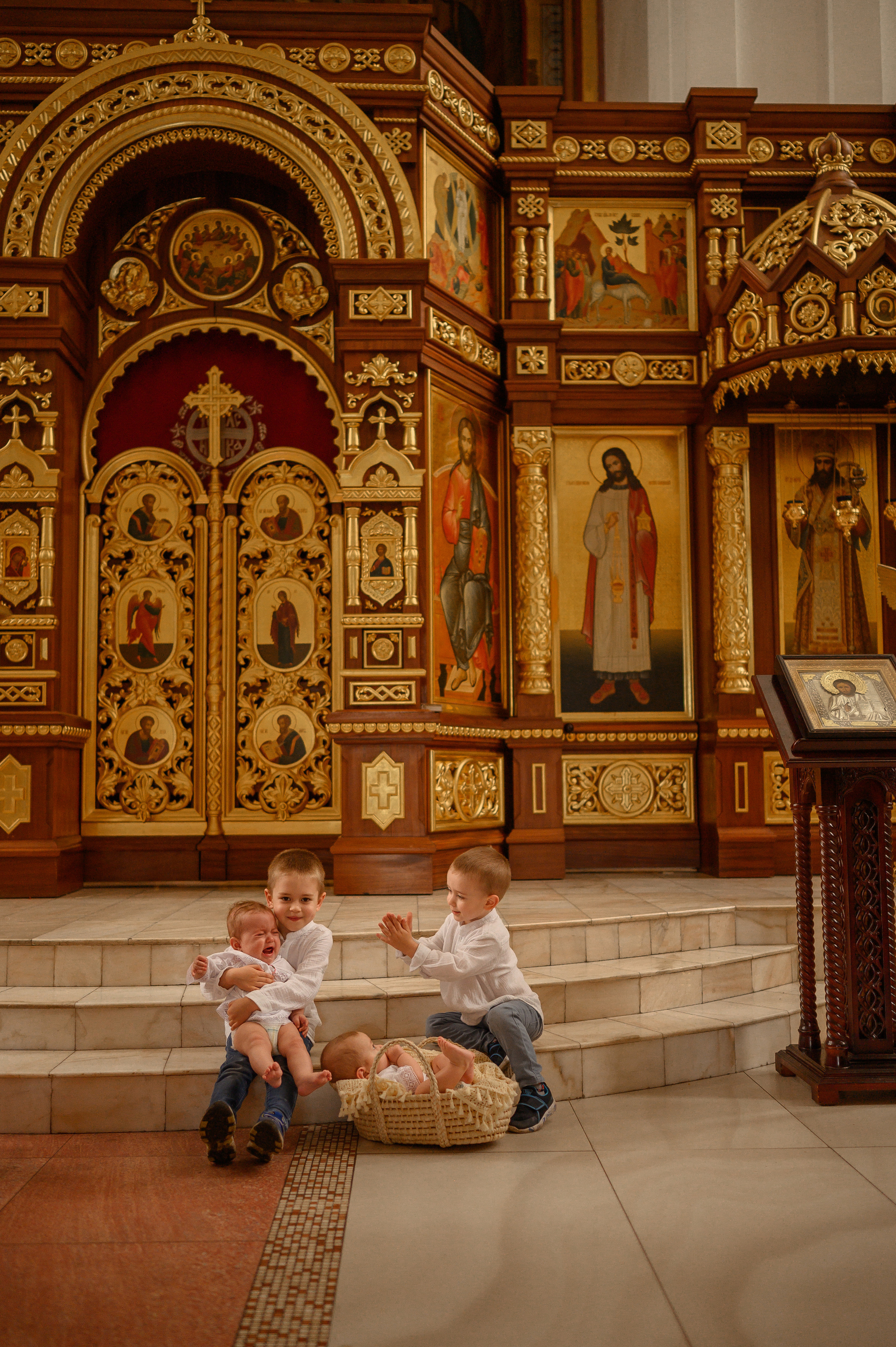 Крещение Катюши и Лизоньки. Детский и семейный фотограф Ирина Гладких